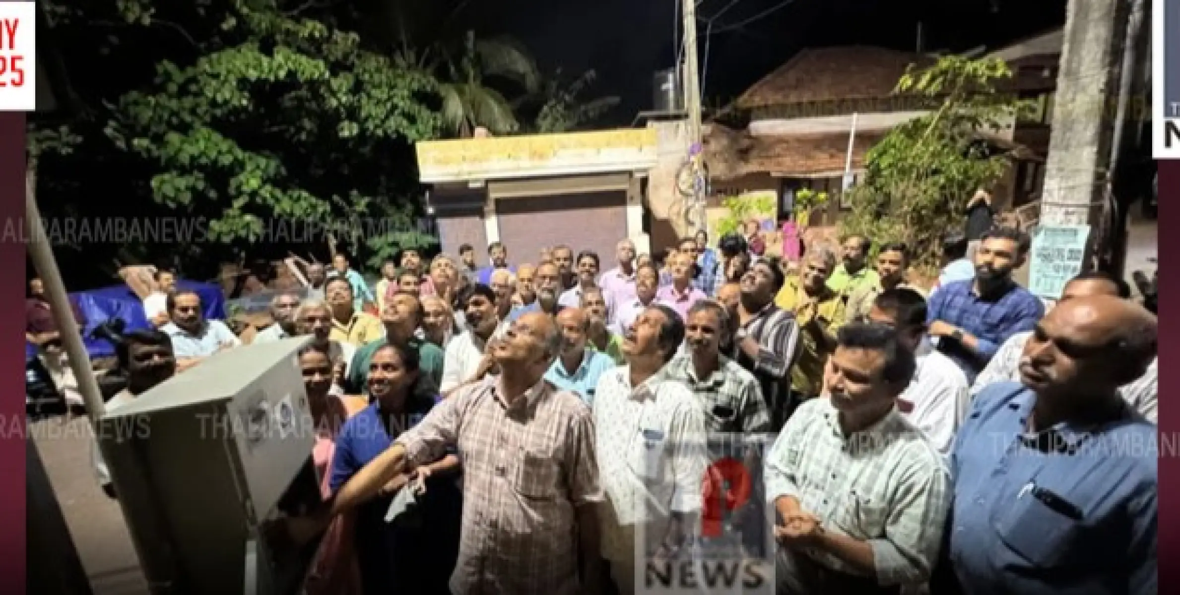 മിനിമാസ്റ്റ് ലൈറ്റിന്റെ സ്വിച്ച് ഓൺ കെ.വി സുമേഷ് എം.എൽ.എ നിർവ്വഹിച്ചു