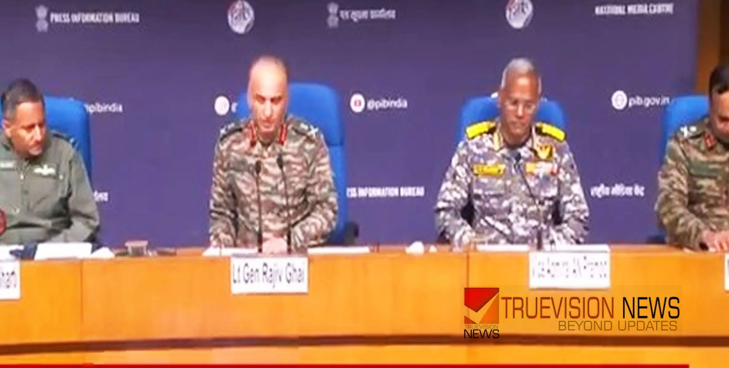 ഓപറേഷൻ സിന്ദൂർ: ഇന്ത്യയുടേത് കൃത്യമായ തിരിച്ചടി, ഒൻപത് ഭീകരകേന്ദ്രങ്ങൾ തകർത്തു, 100ലധികം ഭീകരവാദികളെ വധിച്ചെന്ന് സൈന്യം 