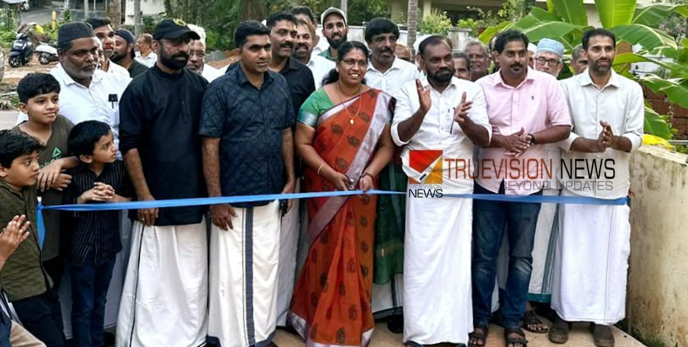 പുതിയോട്ടിൽ മുക്ക് -കുയ്യേരിക്കണ്ടി മുക്ക് റോഡ് ഉദ്ഘാടനം ചെയ്തു