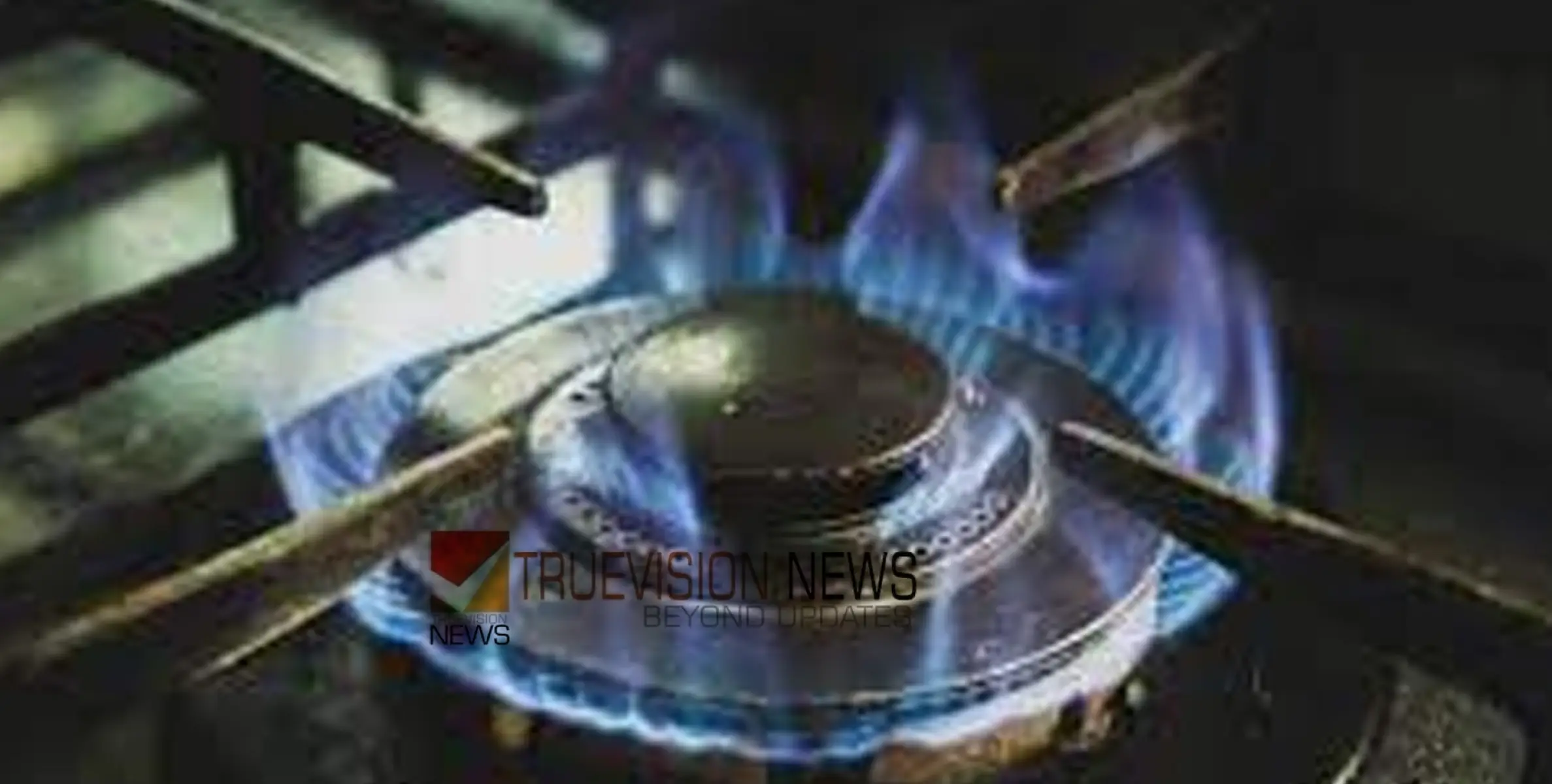 അമ്മയുടെ ക്രൂരത; ഫോൺ വിളിയ്ക്കിടെ ശല്യം ചെയ്ത 10 വയസുകാരനെ ചായപ്പാത്രം ചൂടാക്കി പൊള്ളിച്ചു