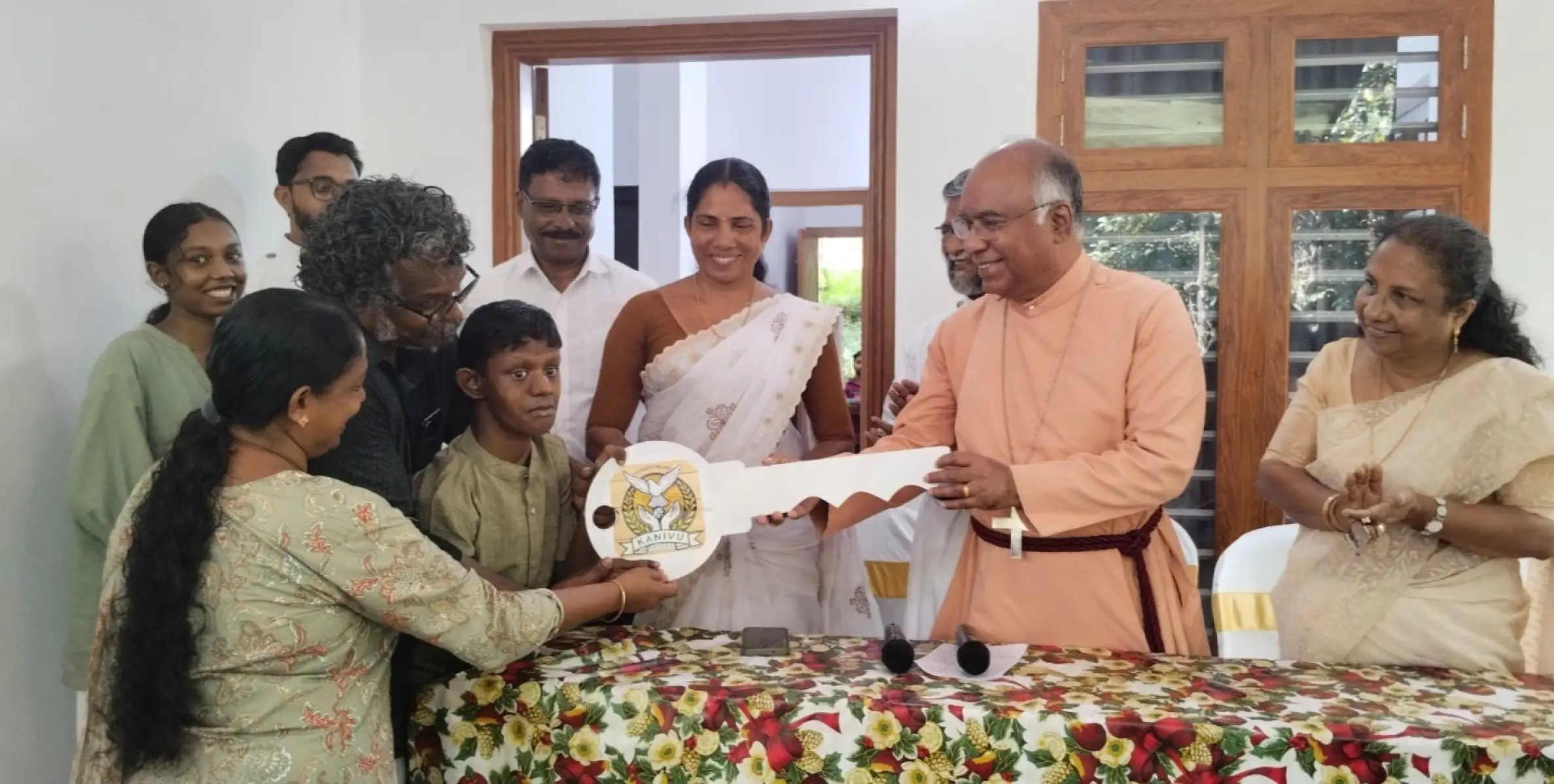 സ്‌നേഹവീട് താക്കോൽ കൈമാറി