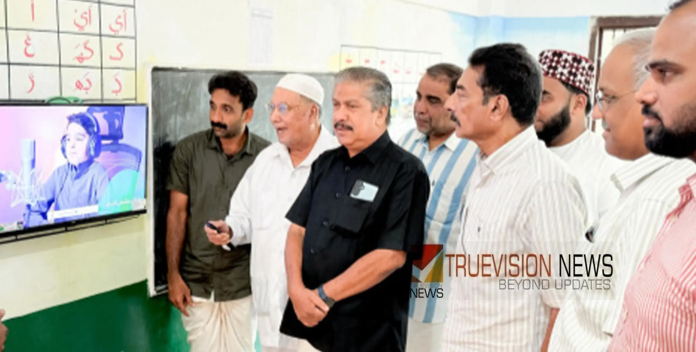  സ്വിച്ച് ഓൺ; മദ്റസ ഡിജിറ്റൽ ക്ലാസ് റൂമുകൾ ഉദ്ഘാടനം ചെയ്തു