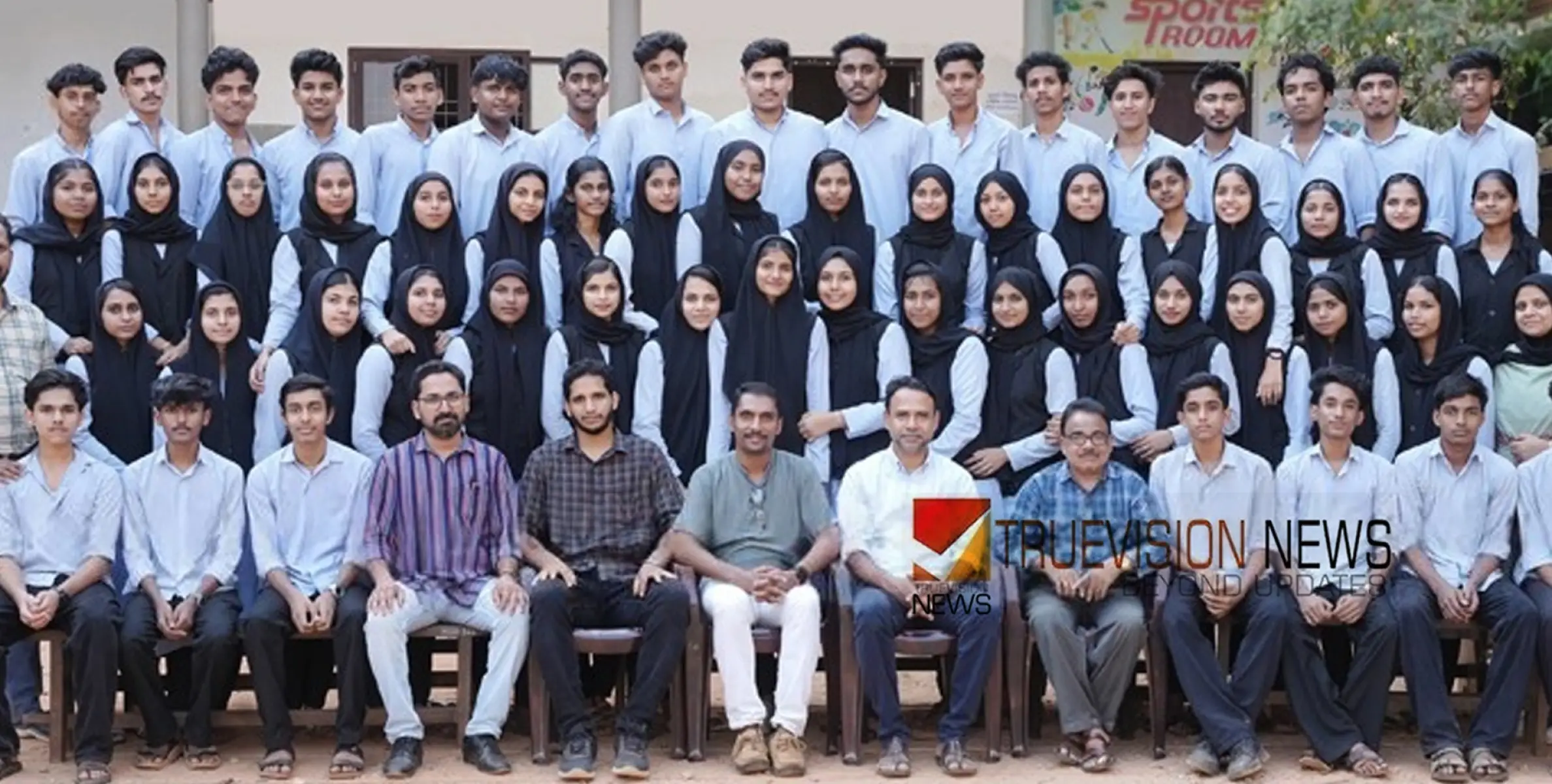 അധ്വാനം ഫലം കണ്ടു; ഹയർ സെക്കൻഡറി പരീക്ഷയിൽ ആർ.എ.സി കടമേരിക്ക് മികച്ച വിജയം