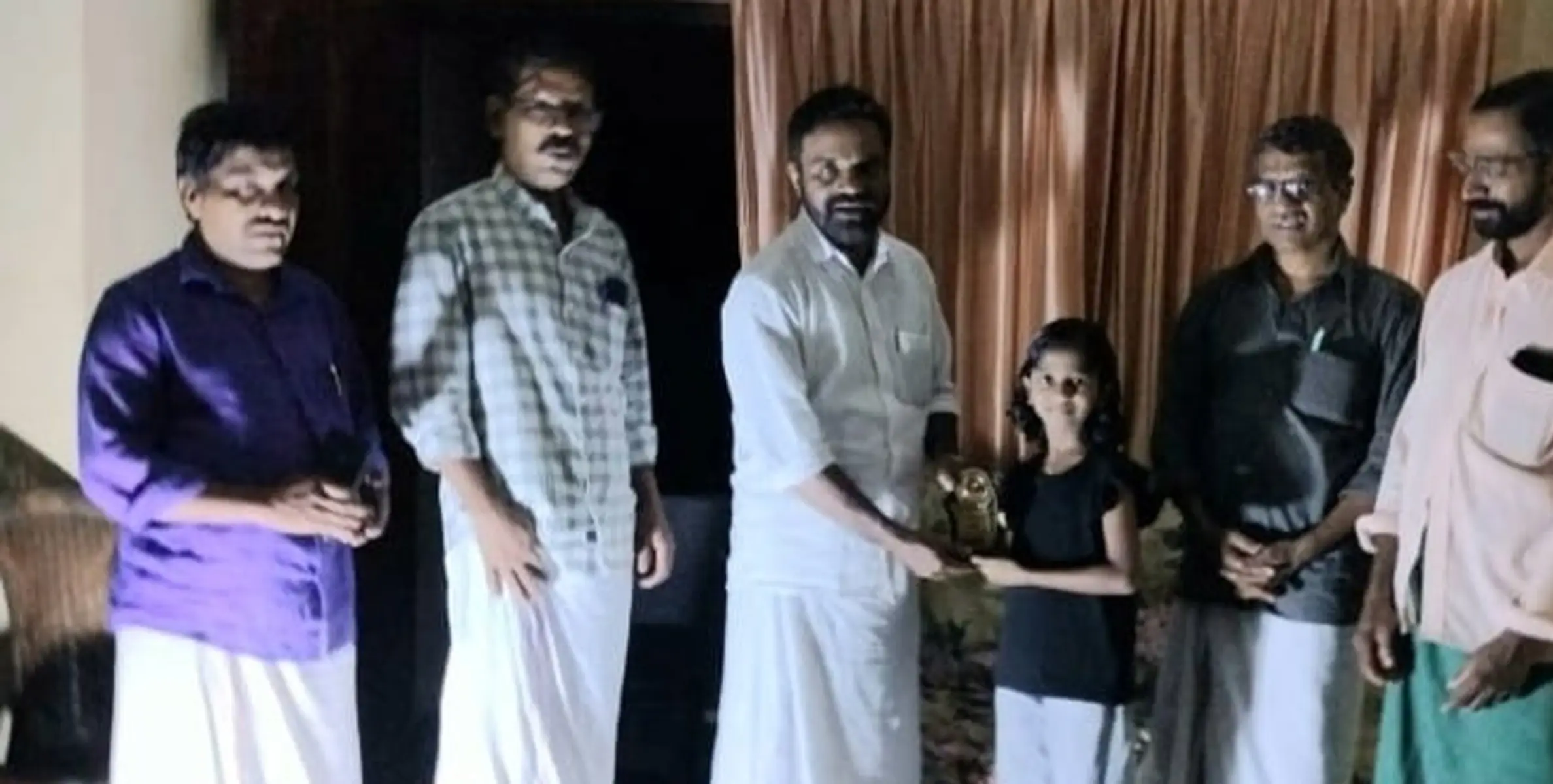 പൊതുവിദ്യാലയങ്ങളിലൂടെ കടന്ന് വന്നവരോട് വിവേചനം കാട്ടരുത്:  കെ ലോഹ്യ