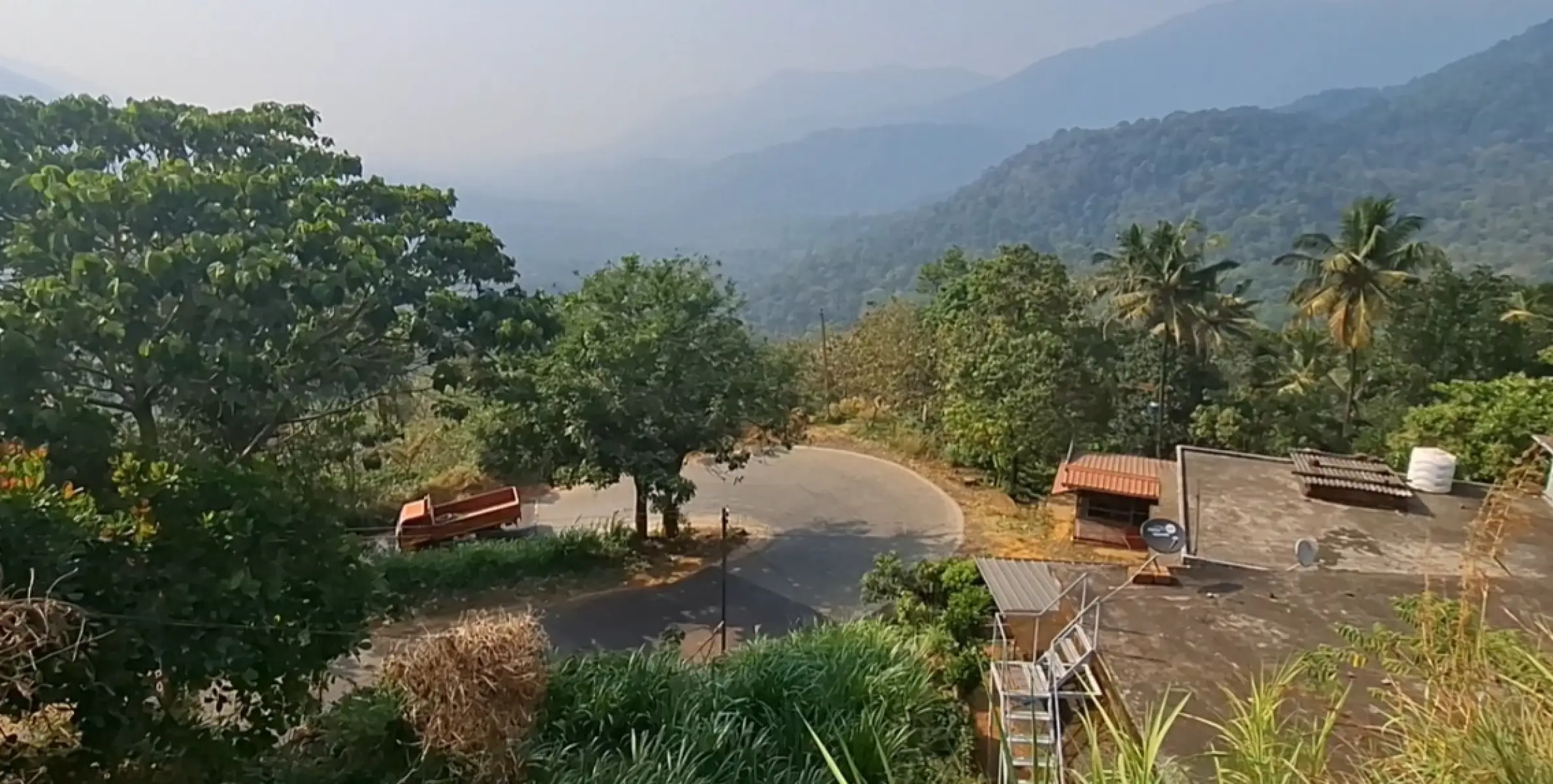 കൊട്ടിയൂർ പാൽചുരം-ബോയ്സ് ടൗൺ റോഡിൽ ഗതാഗതം നിരോധിച്ചു