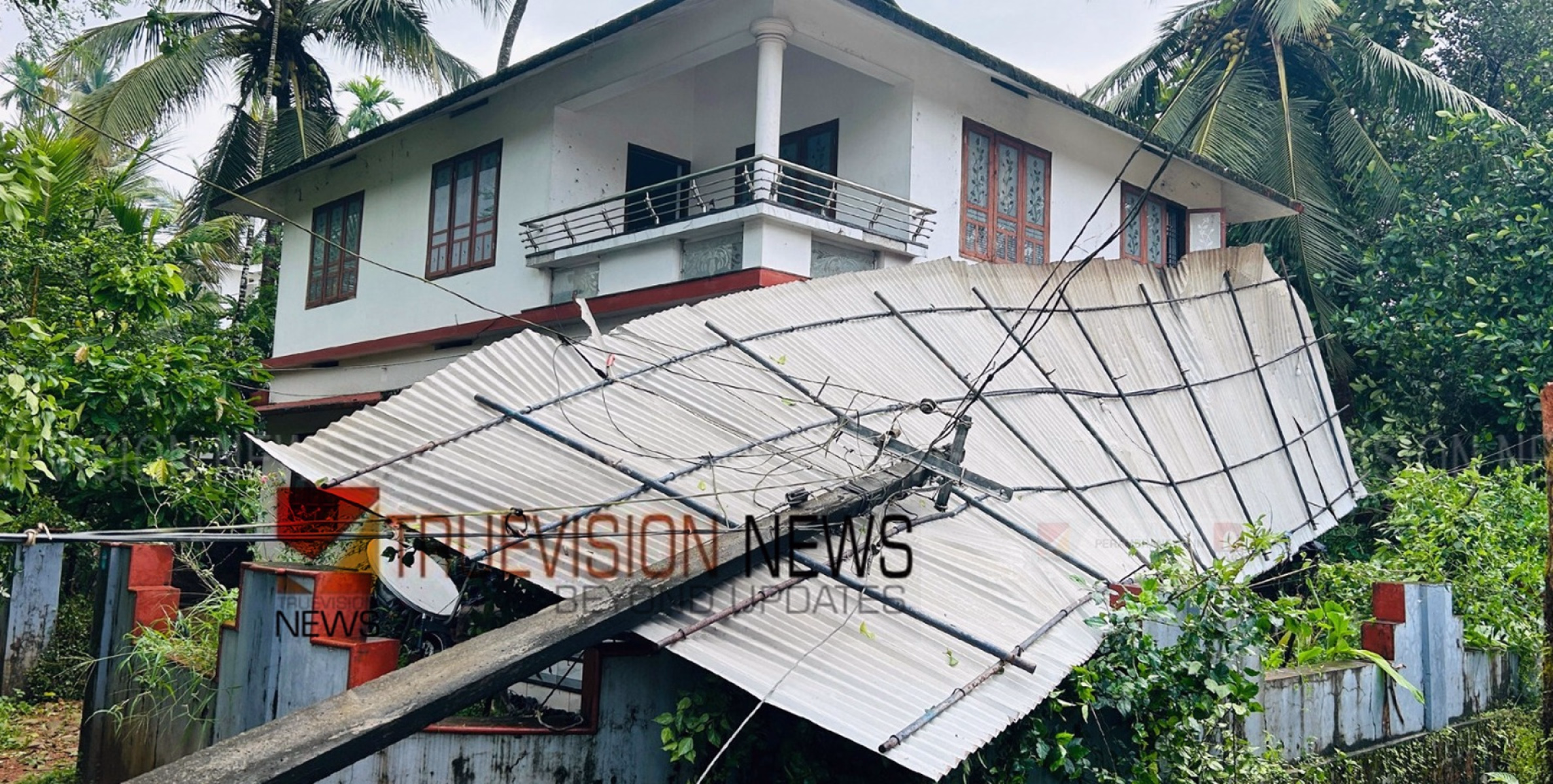 പേരാമ്പ്ര കൂത്താളിയില്‍ ചുഴലിക്കാറ്റ്; വന്‍ നാശനഷ്ടം