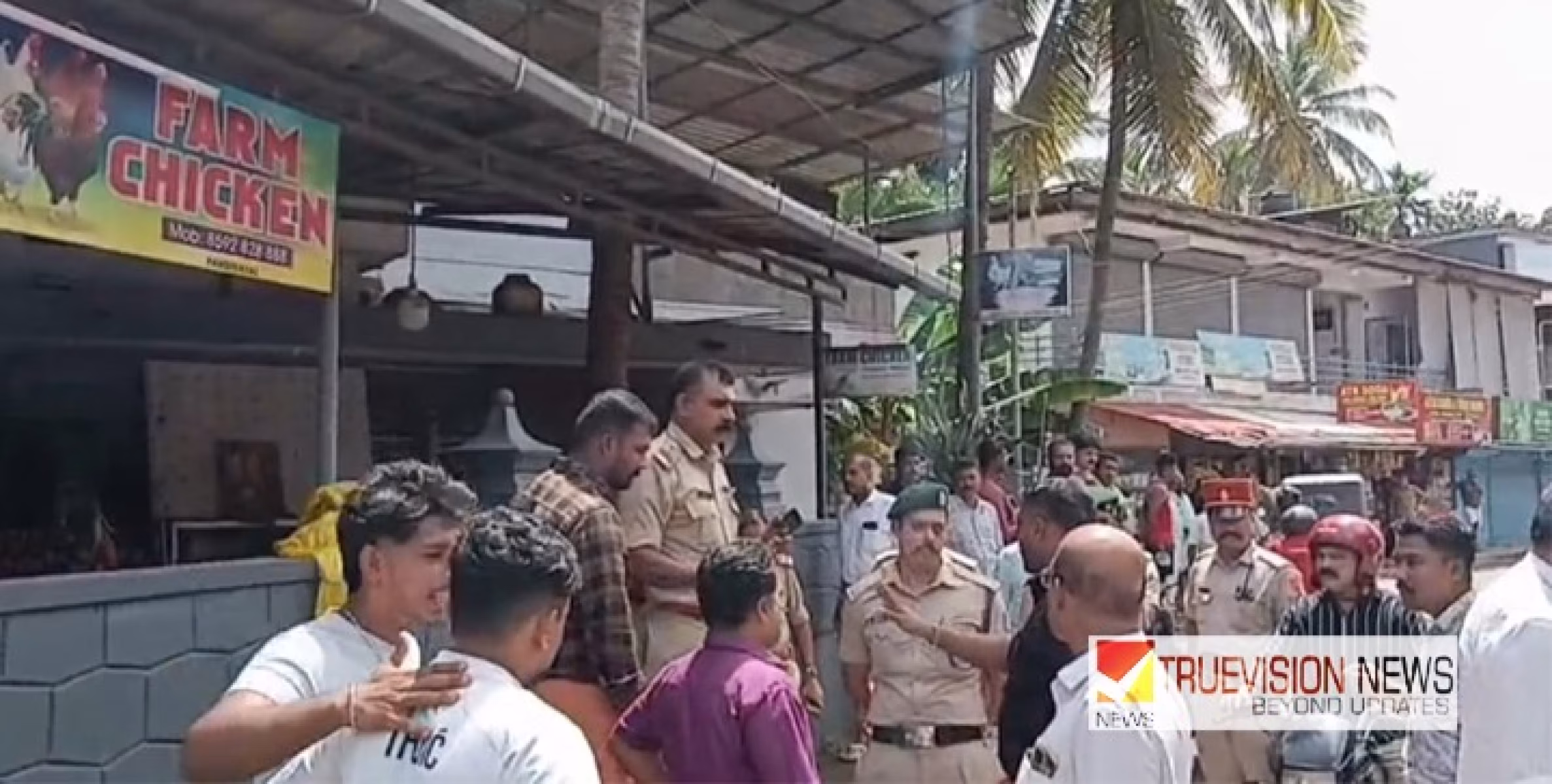 കുട്ടികൾക്കടക്കം ലഹരി വസ്തുവിൽപ്പന ; കോപ്പാലത്ത് കോഴിക്കടയടക്കം പൂട്ടിച്ച് ഡിവൈഎഫ്ഐ
