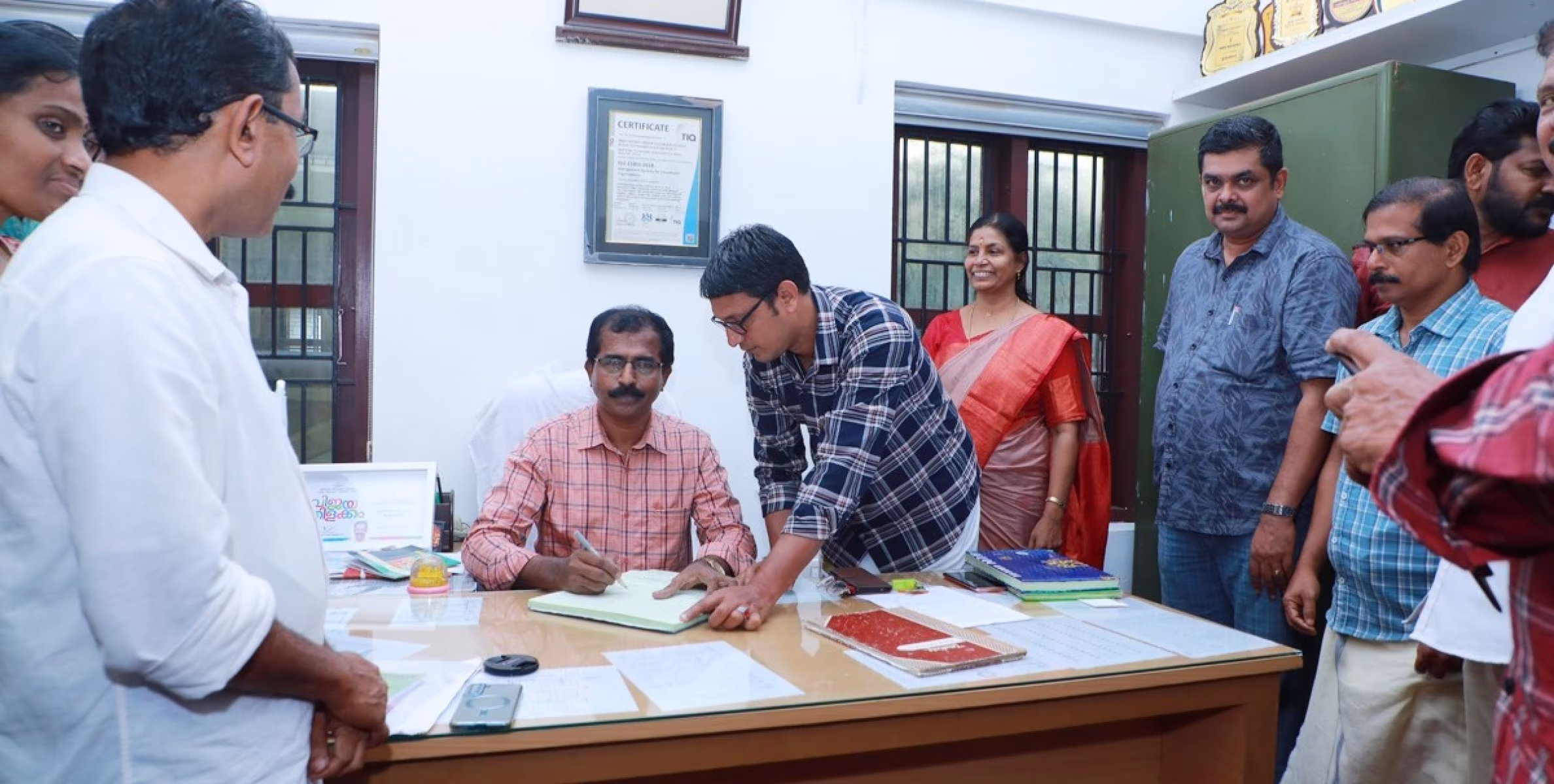 കെ രത്നാകാരൻ മാസ്റ്റർ മുത്തേടത്ത് ഹൈസ്കൂൾ പ്രഥമ അധ്യാപകനായി ചുമതലയേറ്റു 