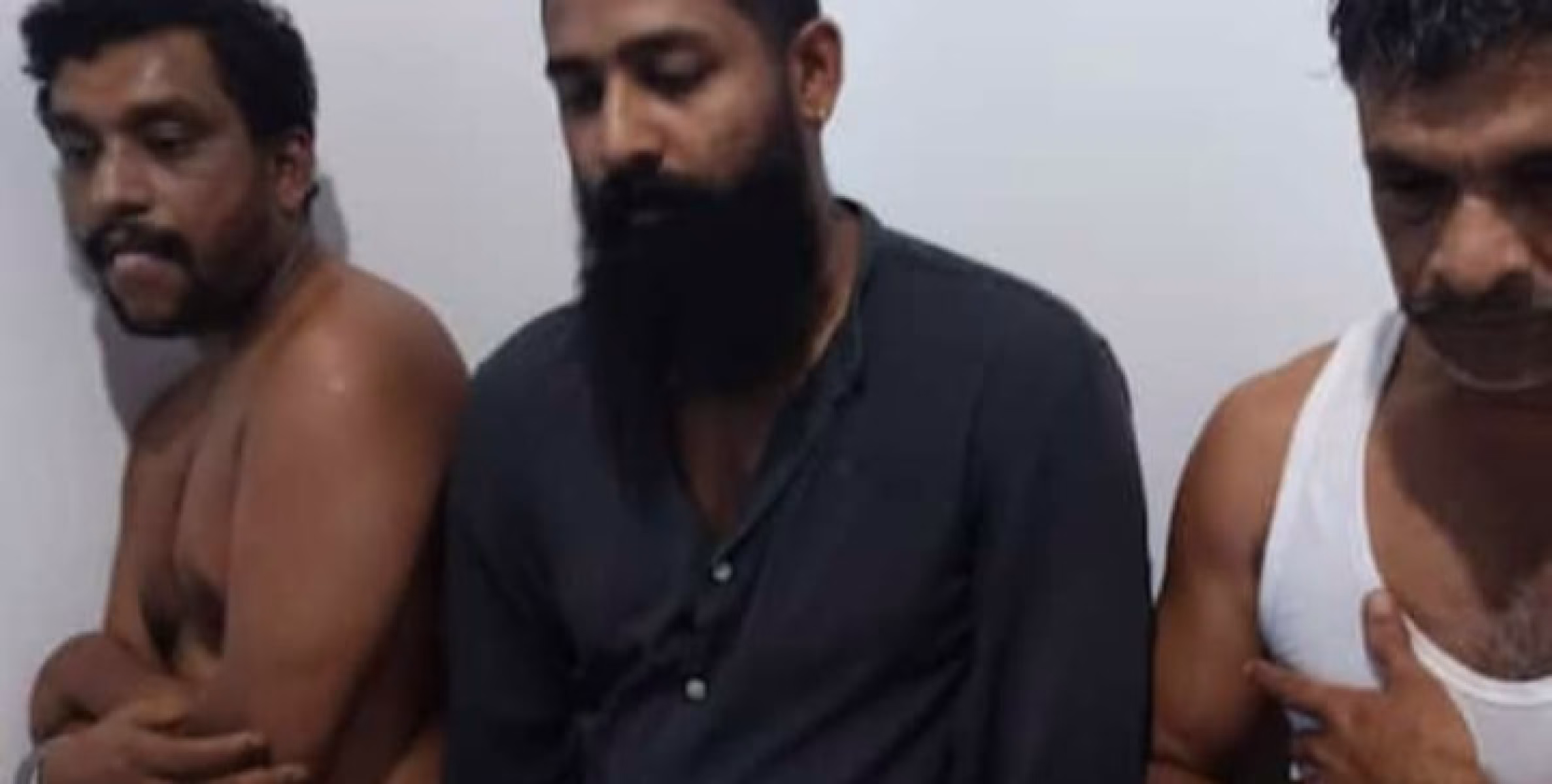 പാനൂരിൽ വാടക വീട്ടിൽ പൊലീസെത്തി, പിന്നാലെ നാട്ടുകാരും; മൂന്ന് പേർ പിടിയിലായി, കണ്ടെത്തിയത് എംഡിഎംഎയും കഞ്ചാവും.