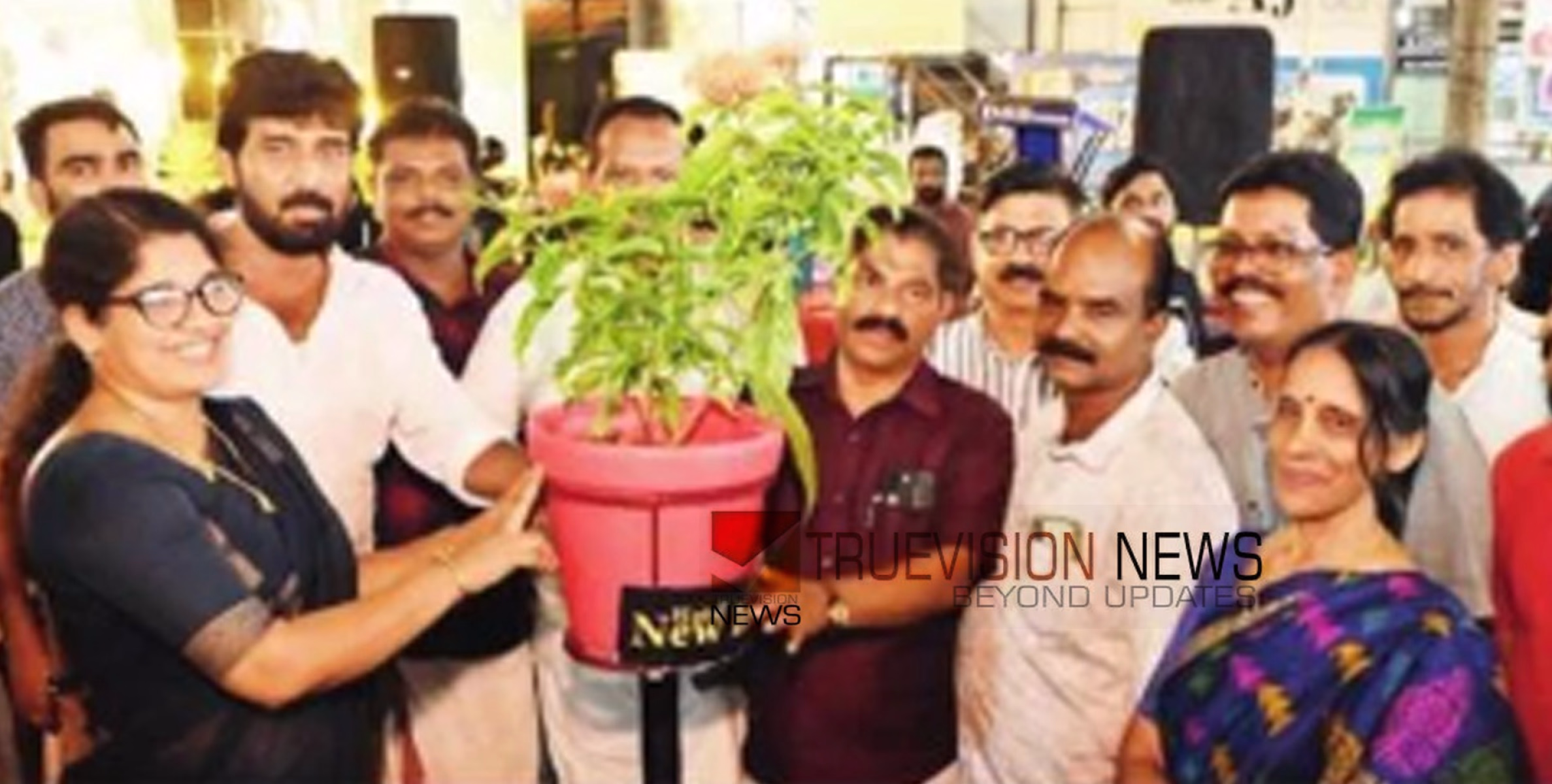 സൗന്ദര്യവൽക്കരണം; കുഞ്ഞിരാമൻ വക്കീൽ റോഡ് ഇനി ദീപ പ്രഭയിൽ