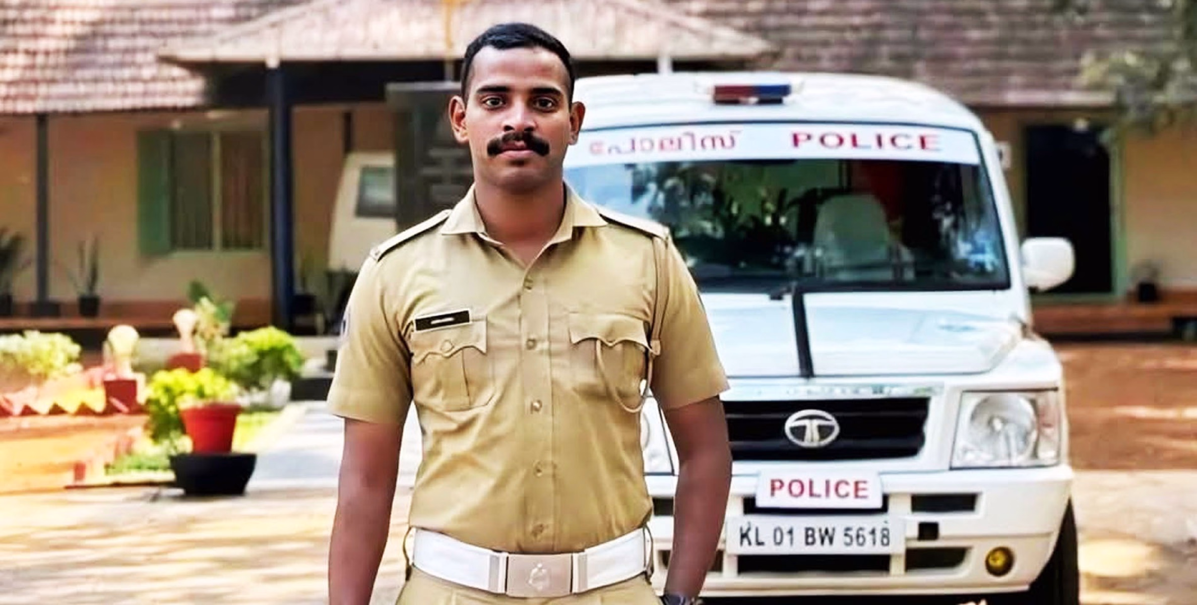 മുവാറ്റുപുഴയിൽ വാഹനാപകടത്തിൽ പരിക്ക് പറ്റിയ പോലീസ് ഉദ്യോഗസ്ഥൻ മരണമടഞ്ഞു