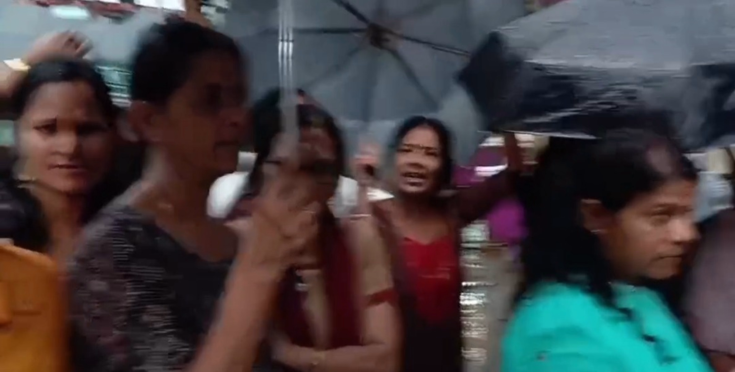 വൻ ഗതാഗതകുരുക്ക് ; കൊട്ടിയൂരിൽ പ്രതിഷേധം