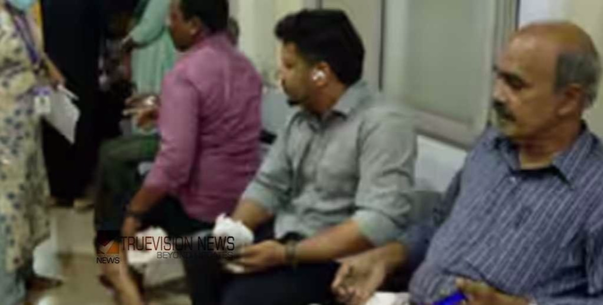 കണ്ണൂര്‍ നഗരത്തെ 8 മണിക്കൂർ വിറപ്പിച്ച തെരുവുനായ ചത്ത നിലയിൽ ; കടിയേറ്റവരുടെ എണ്ണം   56 