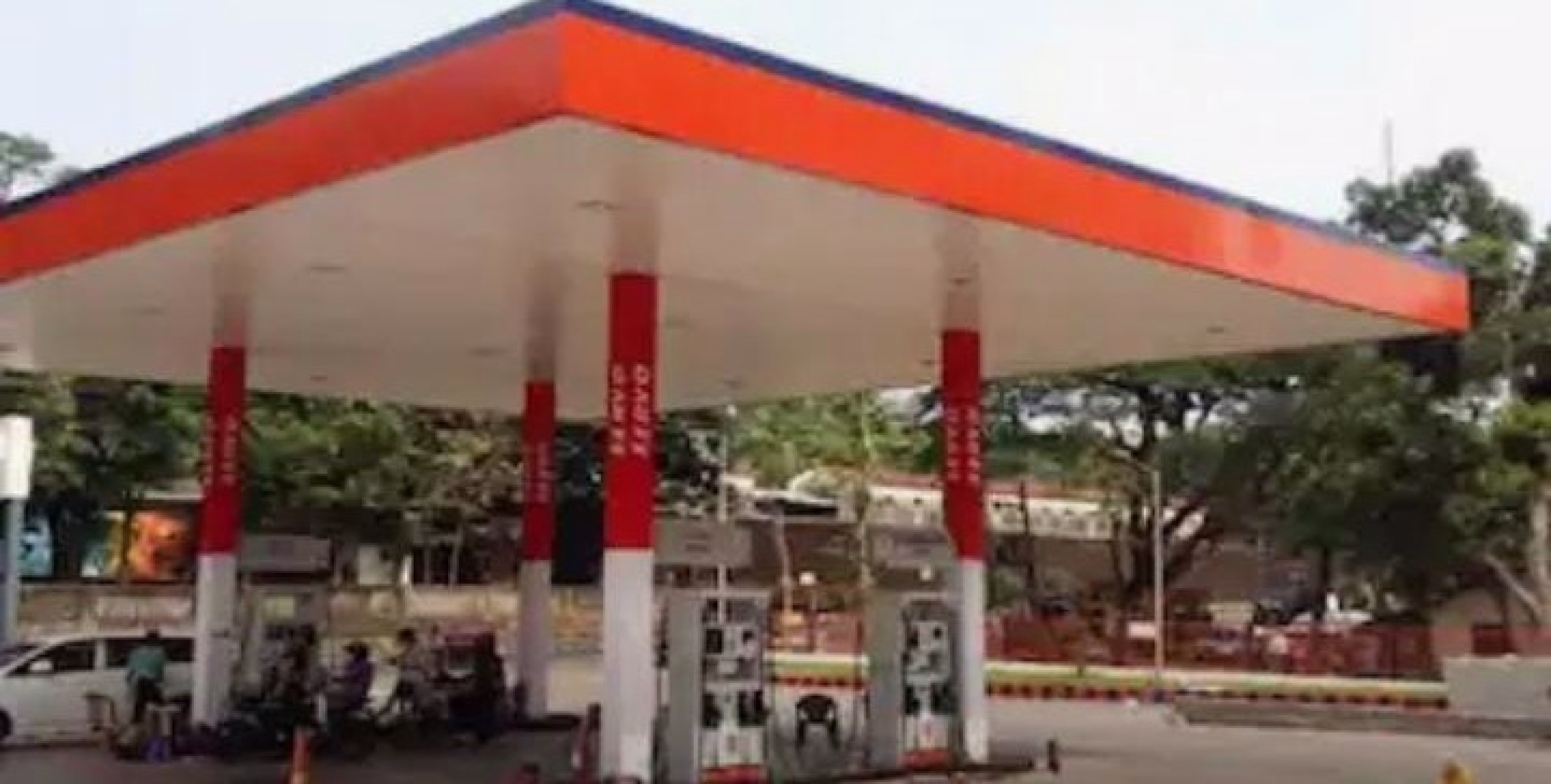 പെട്രോൾ പമ്പിലെ ശുചിമുറികൾ പൊതുശൗചാലയമല്ല, ഇടക്കാല ഉത്തരവുമായി കേരള ഹൈക്കോടതി