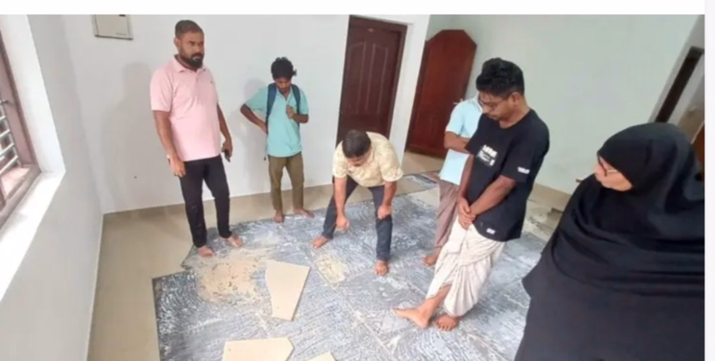വീട്ടിൽ പാകിയ ടൈൽസ് പൊട്ടിത്തെറിച്ചു