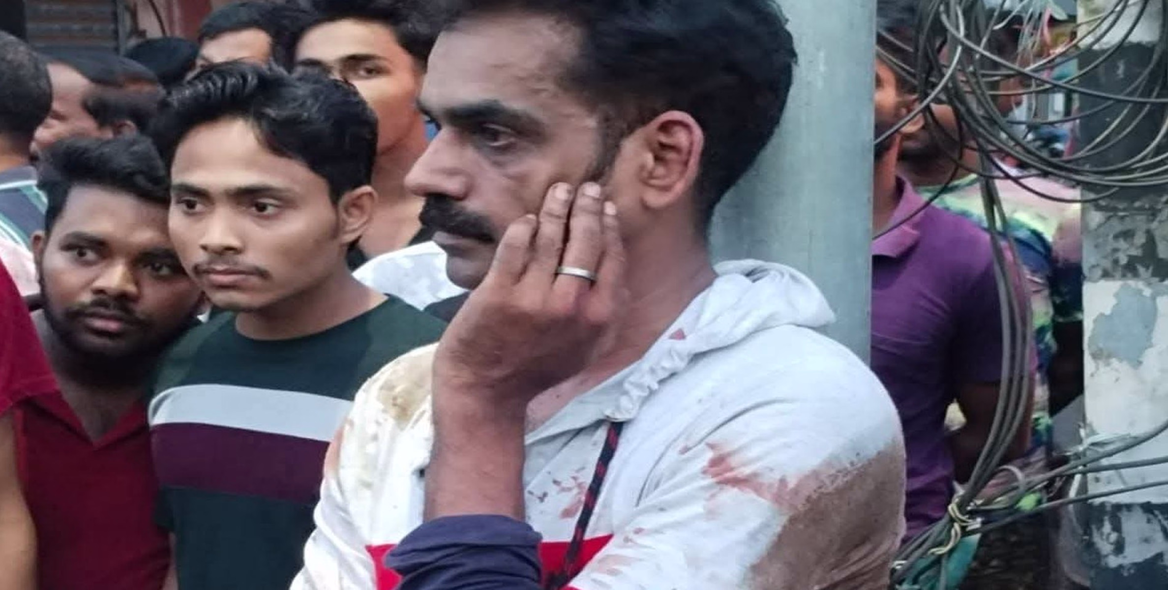 പട്ടിമറ്റത്ത് കടയിൽ കയറി യുവതിയെ വെട്ടി;ഇടുക്കി അടിമാലി സ്വദേശി കസ്റ്റഡിയിൽ