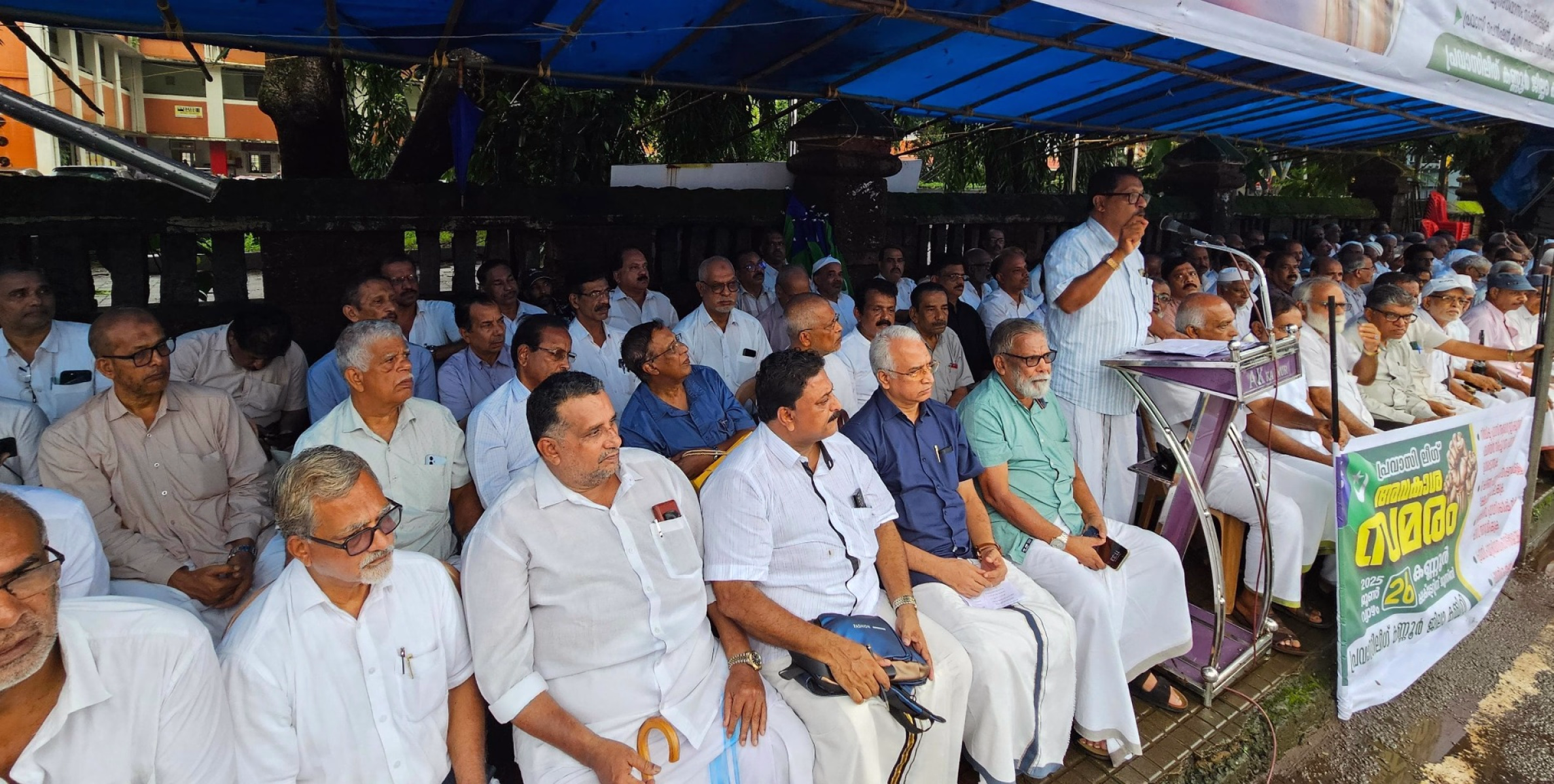 മടങ്ങിയെത്തിയ പ്രവാസികളെ സർക്കാർ രണ്ടാം തരം പൗരൻമാരായി കാണുന്നു ; ഹനീഫ മൂന്നിയൂർ