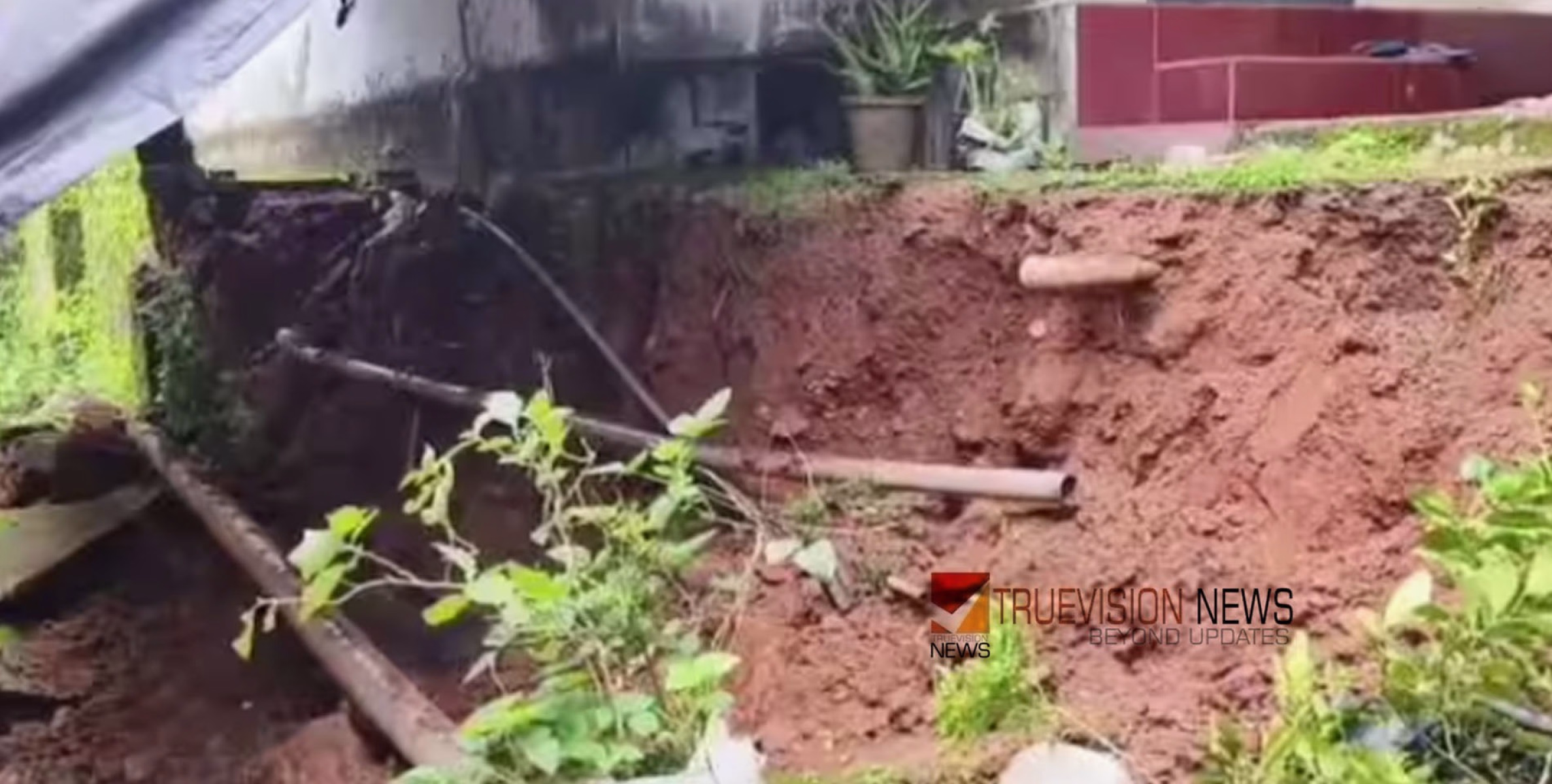 അവധിയായതിനാൽ ഒഴിവായത് വൻ ദുരന്തം; ചാലിശ്ശേരിയിൽ കനത്ത മഴയിൽ സ്കൂളിന്റെ മതിൽ തകർന്നുവീണു