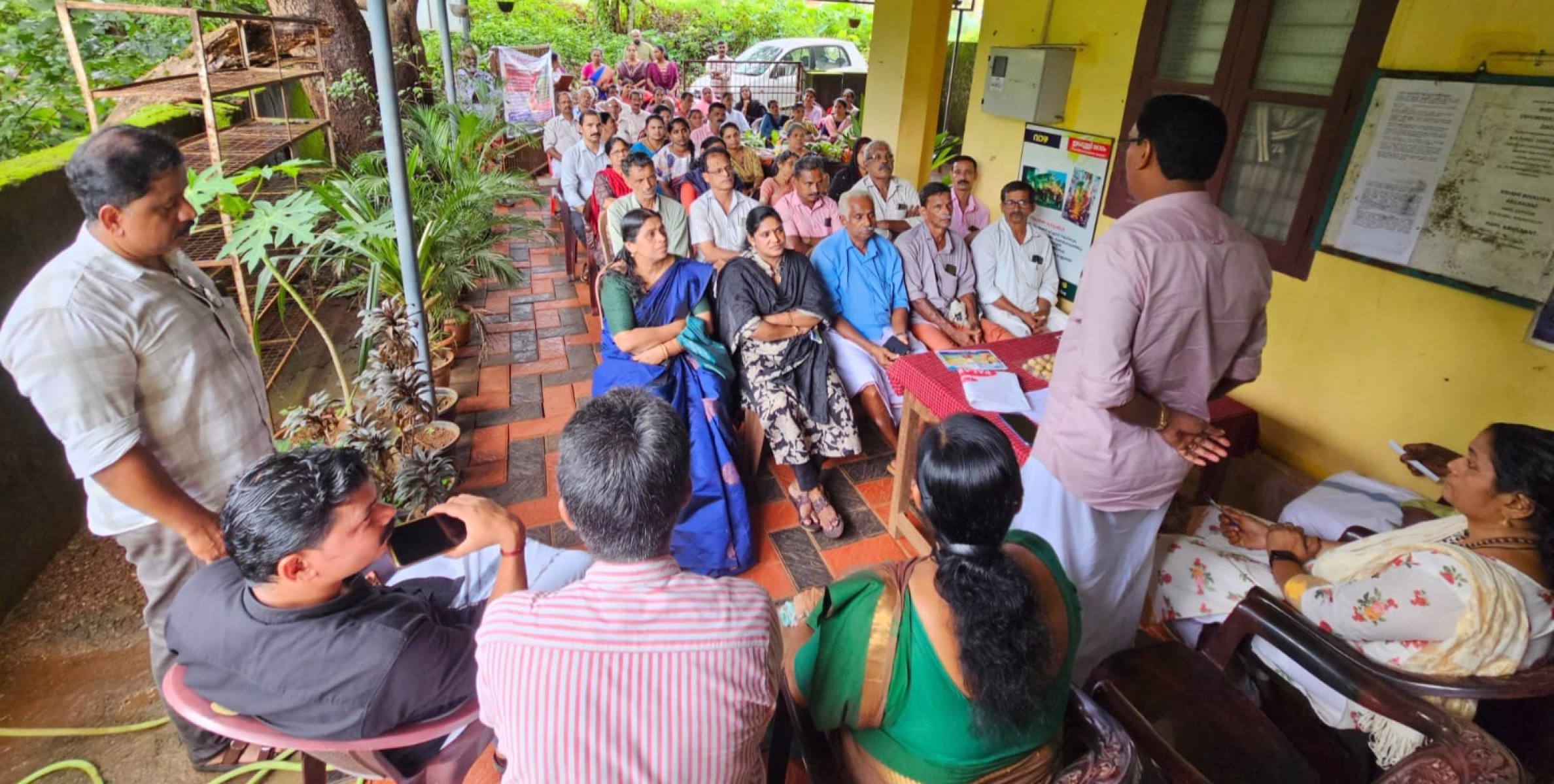 കേളകം ഗ്രാമപഞ്ചായത്ത് കൃഷിഭവൻ്റെ ആഭിമുഖ്യത്തിൽ കർഷക സഭയും ഞാറ്റുവേലചന്തയും നടത്തി