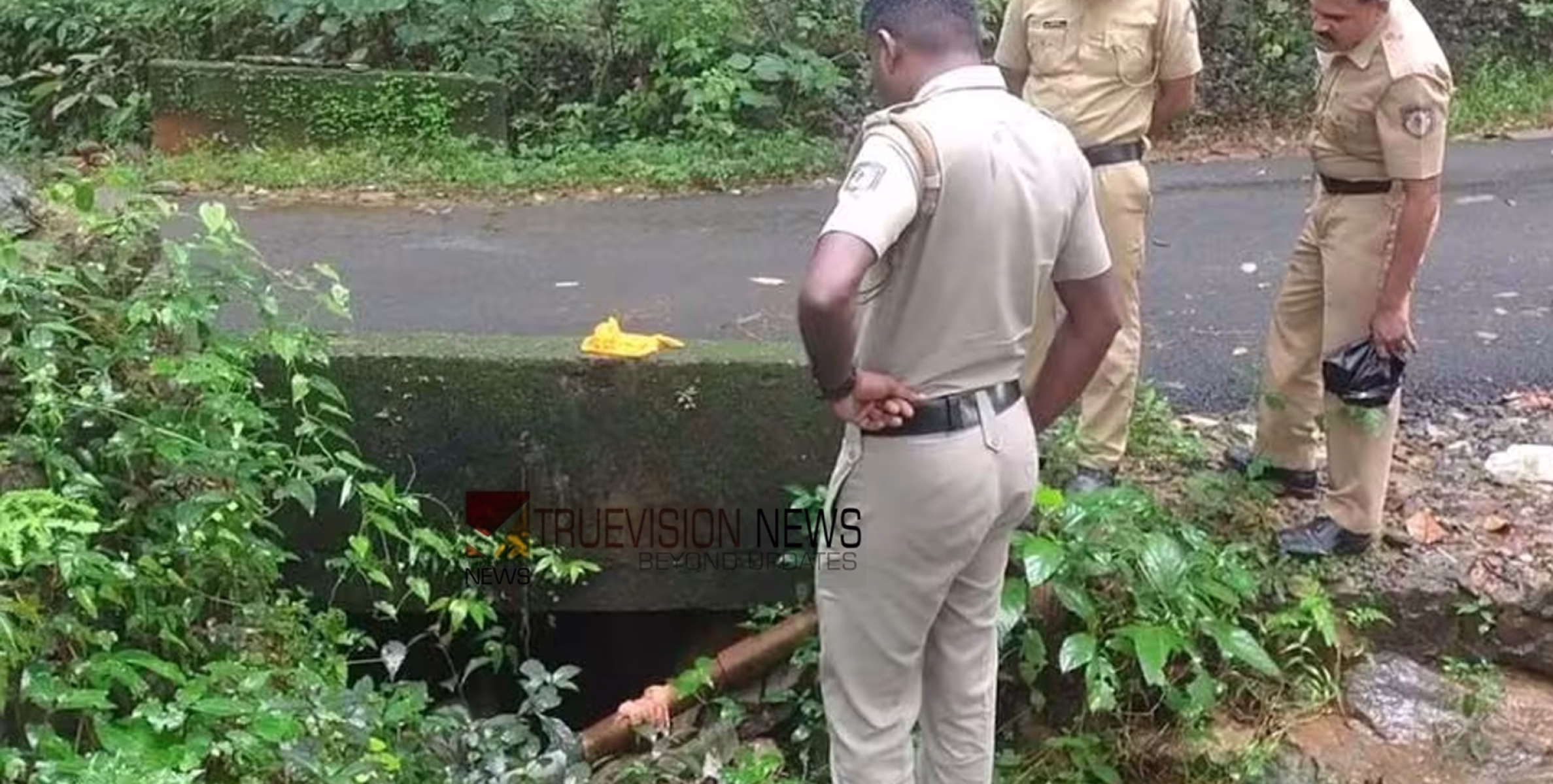 കലുങ്കിനടിയിൽ കുരുങ്ങിയ നിലയിൽ മൃതദേഹം കണ്ടെത്തി, ആദ്യം കണ്ടത് തോട്ടിൽ തുണിയലക്കാൻ എത്തിയ സ്ത്രീ