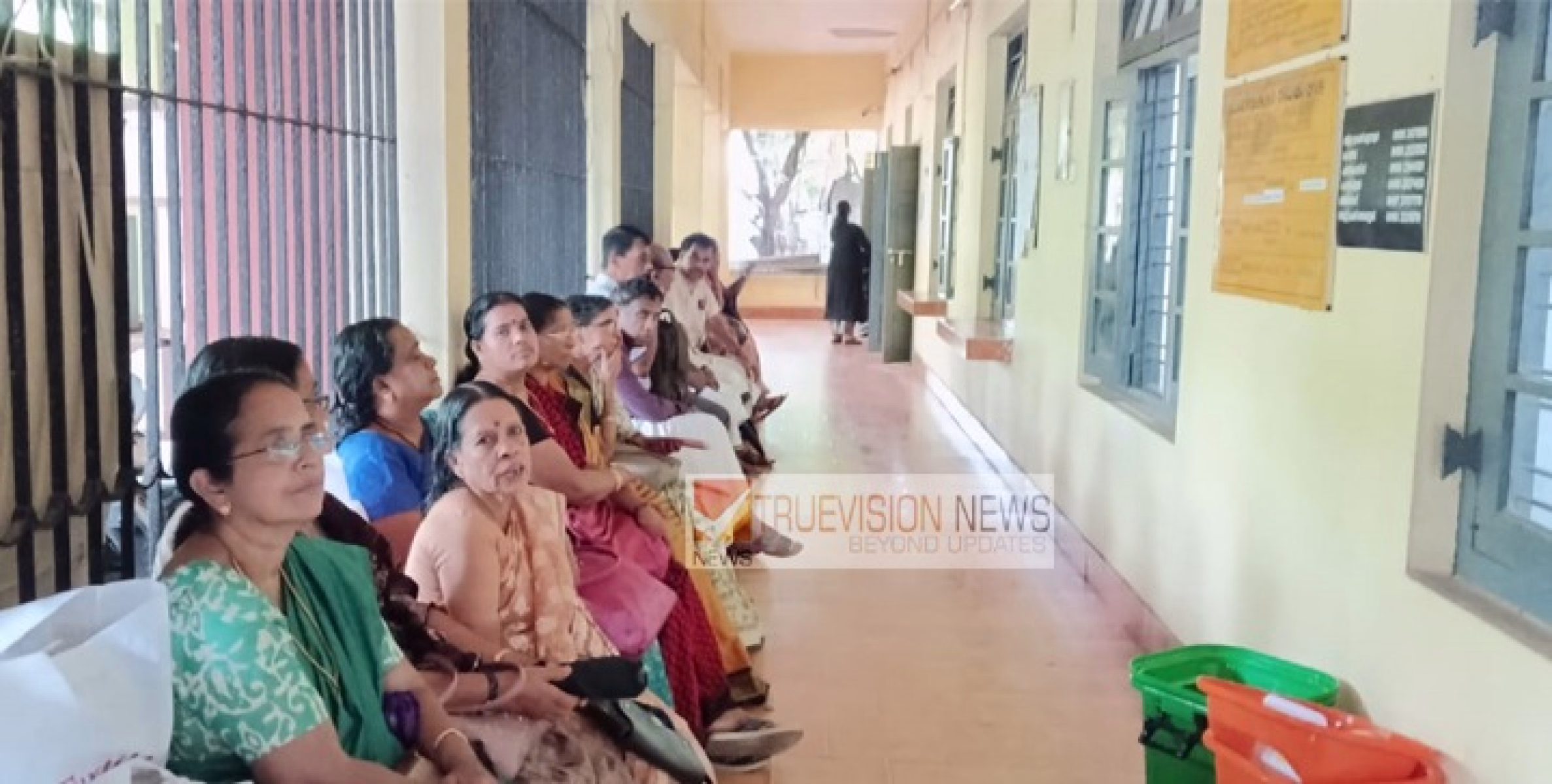 തലശേരി ട്രഷറിയിൽ പെൻഷൻ വിതരണം മുടങ്ങി ;  സെർവർ തകരാറെന്ന് അധികാരികൾ
