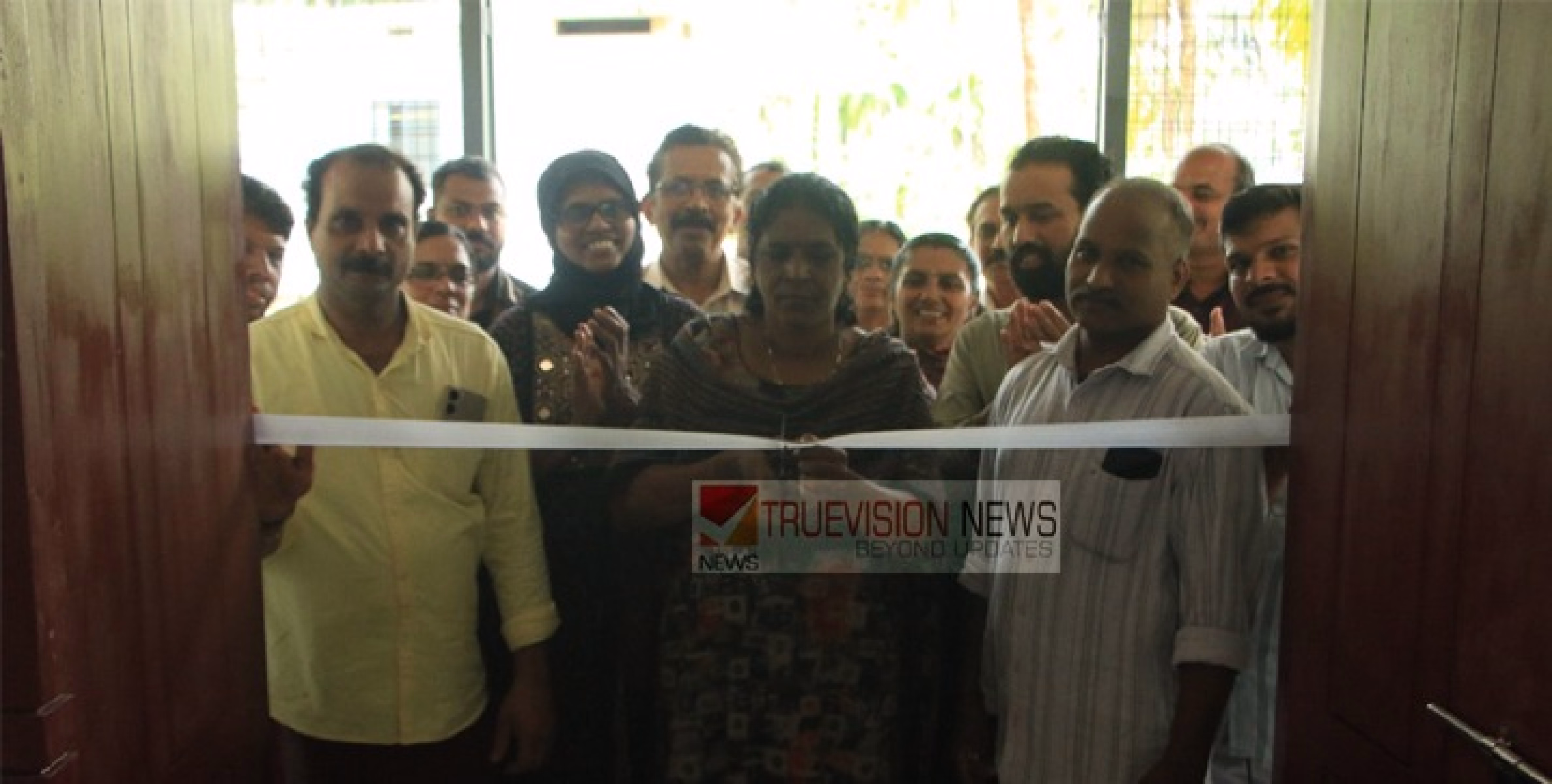 മൊകേരിയിൽ പാനൂർ ബ്ലോക്ക് പഞ്ചായത്തിൻ്റെ  സംരംഭമായി മാതൃകാ ബേക്കറി സ്വീറ്റ്സ് ആൻറ് കാറ്ററിംഗ് യൂണിറ്റ് ആരംഭിച്ചു.