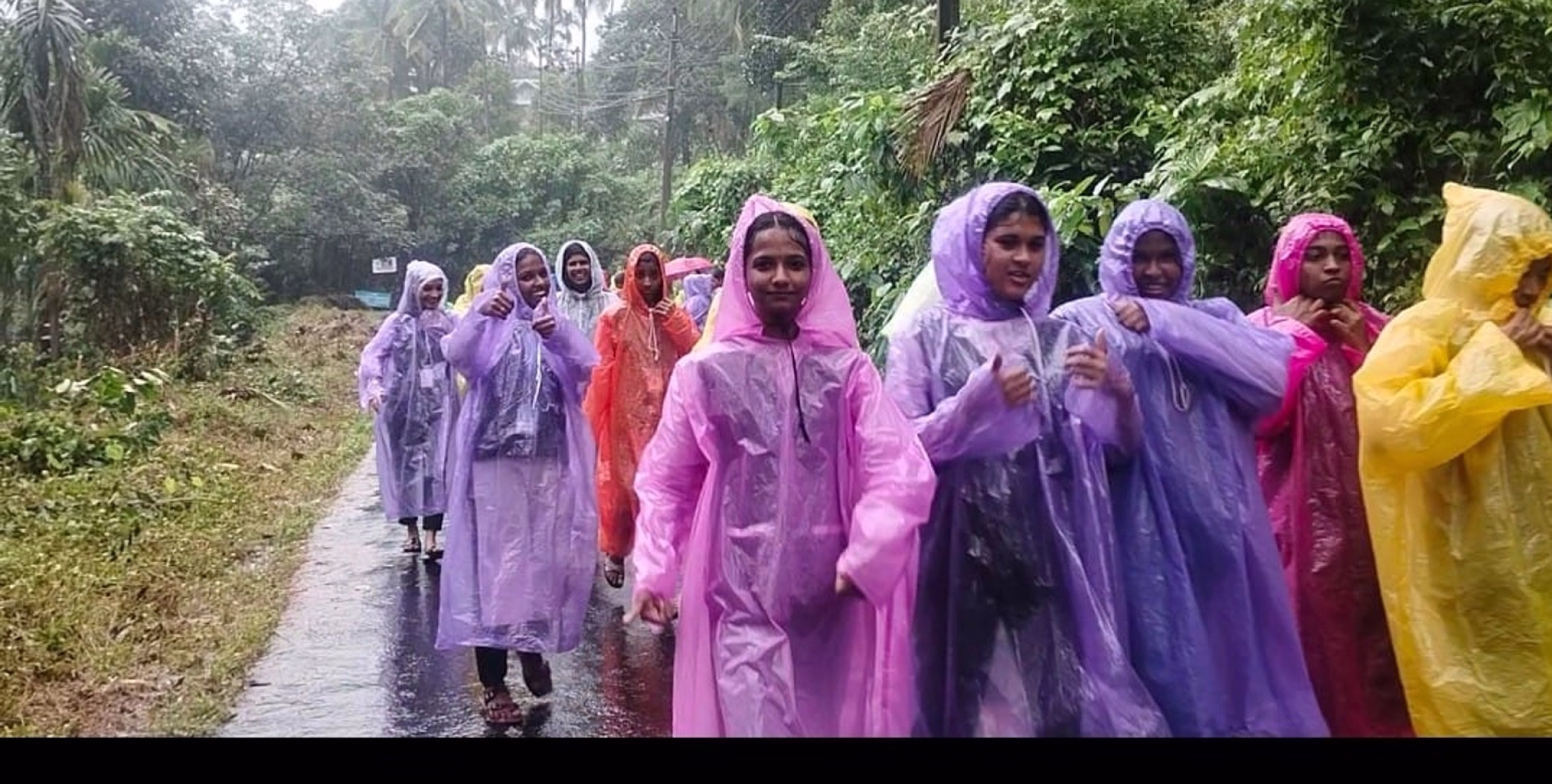 മഴ നടത്തം സംഘടിപ്പിച്ച് കൈരളി വൊക്കേഷണല്‍ ടെയിനിംഗ് കോളേജ്