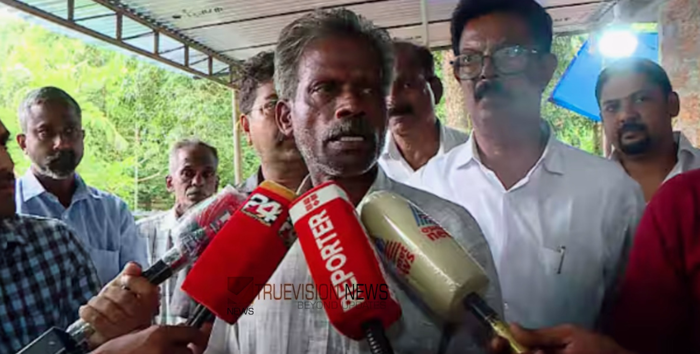 'രണ്ടുദിവസത്തിനകം എത്താം, മന്ത്രിയുടെ വാക്കുകളിൽ പ്രതീക്ഷയുണ്ട്'; ബിന്ദുവിന്റെ ഭര്‍ത്താവിനെ ഫോണില്‍ വിളിച്ച് വീണാ ജോര്‍ജ്