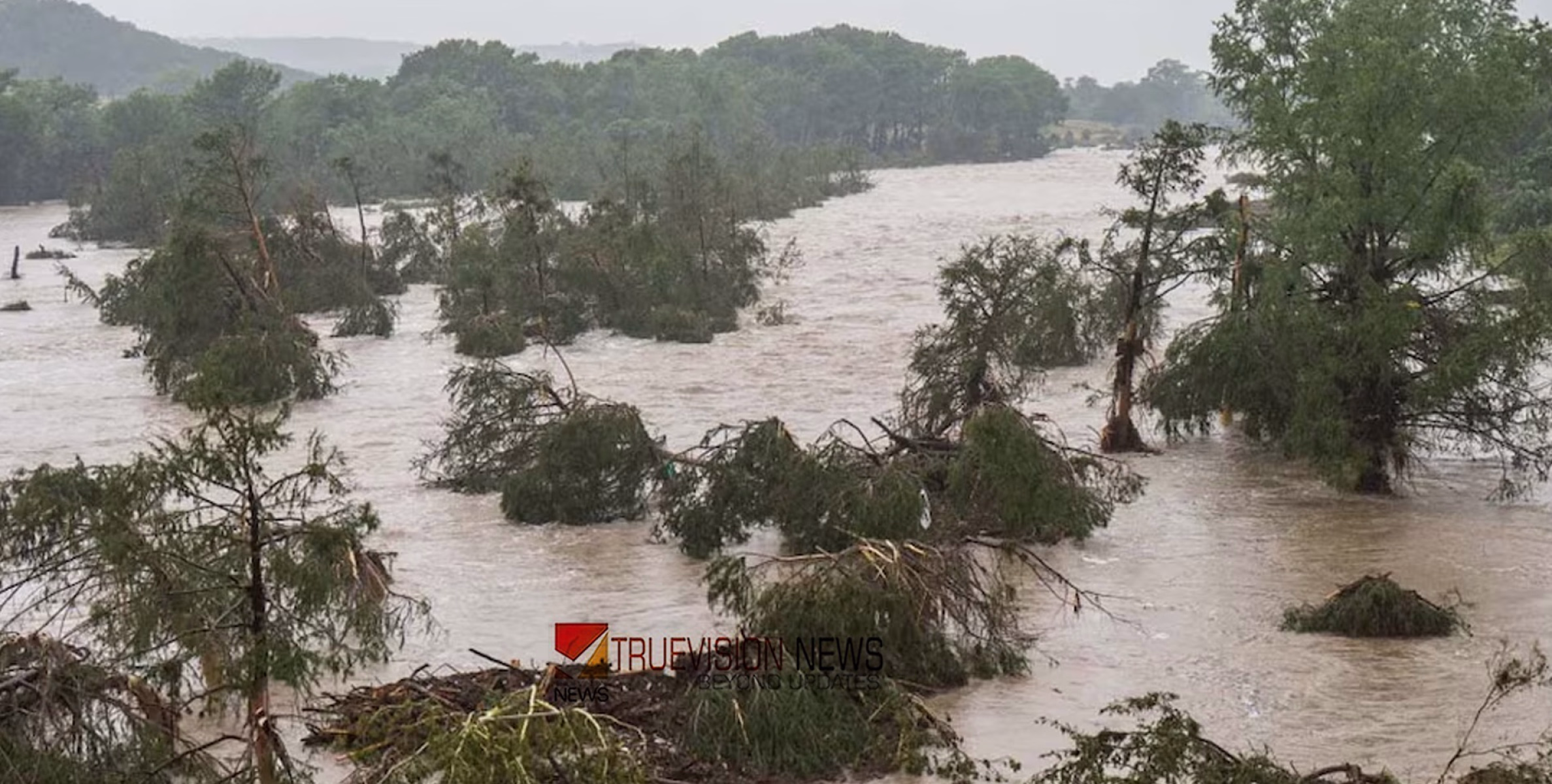 മിന്നൽ പ്രളയം; ടെക്സസിൽ 13 മരണം, 20 പെൺകുട്ടികളെ കാണാതായി