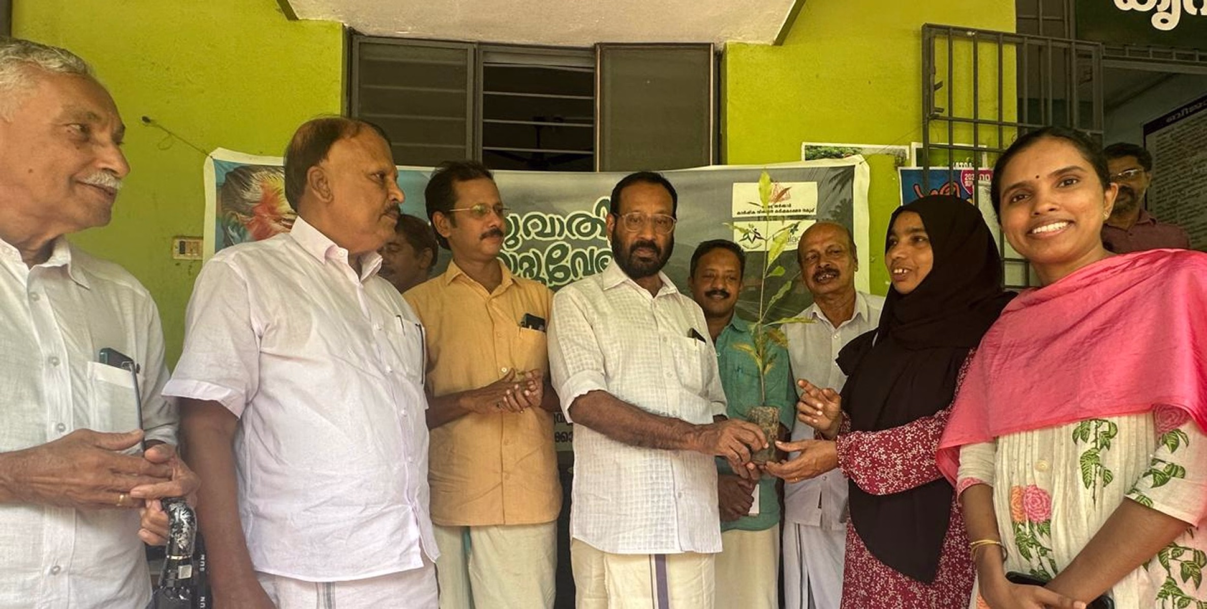 നടുവണ്ണൂര്‍ കൃഷിഭവനില്‍ തിരുവാതിര ഞാറ്റുവേല ചന്ത