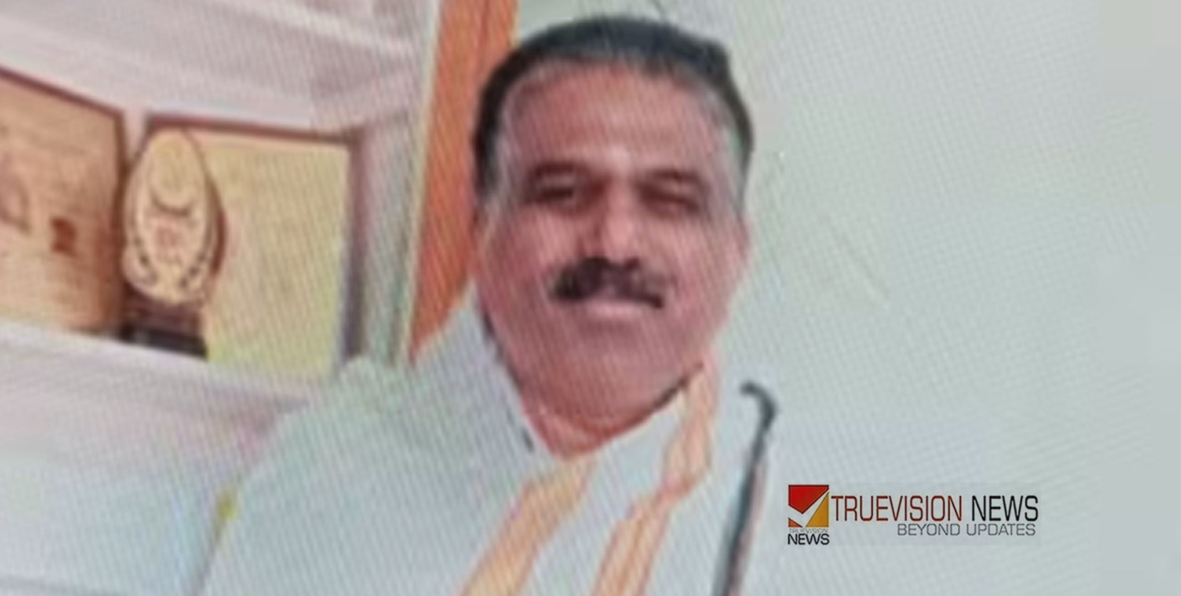 'ആളില്ലാത്ത സ്ഥലങ്ങളില്‍ വെച്ച് ബലമായി ചുംബിച്ചു ....'; വിദ്യാര്‍ത്ഥിനികള്‍ക്ക് ലൈംഗിക വിദ്യാഭ്യാസ ക്ലാസെടുക്കാൻ പൊലീസുകാരെത്തിയത് വഴിത്തിരിവായി; അധ്യാപകൻ പോക്സോ കേസിൽ പിടിയിൽ