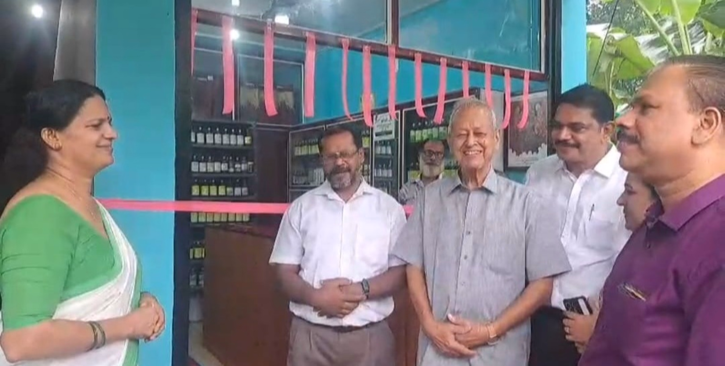 സി വി എൻ കളരി പാരമ്പര്യ നാട്ടുവൈദ്യ മർമ്മ ചികിത്സാലയം കൂടുതൽ സൗകര്യങ്ങളോടെ അടയ്ക്കാത്തോട് റോഡിൽ  പ്രവർത്തനം ആരംഭിച്ചു