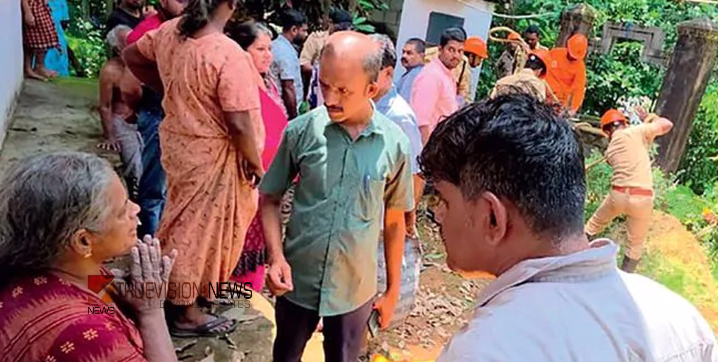 മരണം മുന്നിൽ കണ്ട നിമിഷം ...! കാണാതായ വയോധിക രാത്രിമുഴുവന്‍ സമീപത്തെ കിണറ്റിനുള്ളില്‍, പിടിവള്ളിയായി പമ്പിന്റെ കുഴൽ