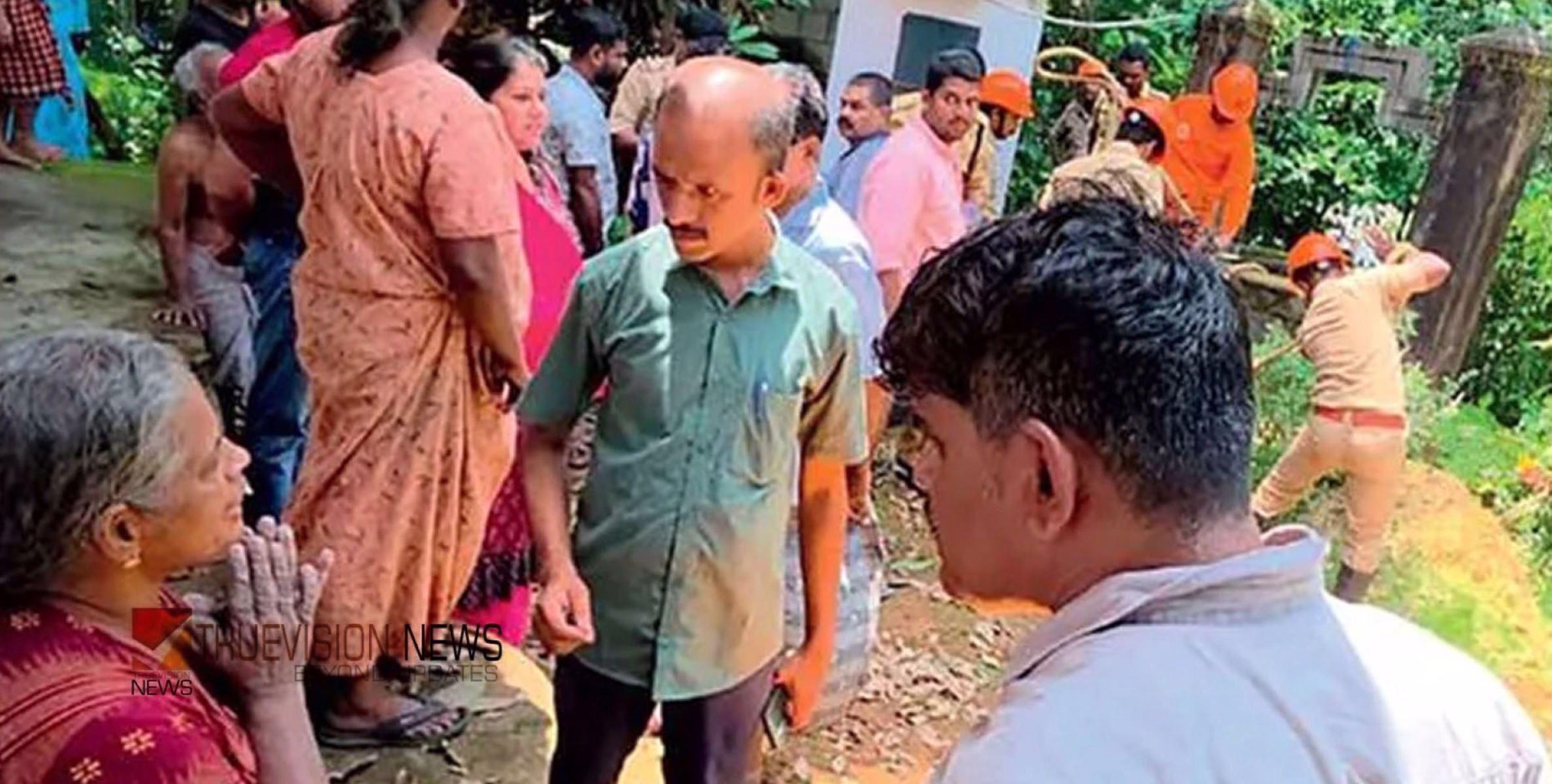കാണാതായ വയോധിക രാത്രിമുഴുവന്‍ കിണറ്റിനുള്ളില്‍ കുടുങ്ങി ; മരണം മുന്നിൽ കണ്ട നിമിഷം , പിടിവള്ളിയായി പമ്പിന്റെ കുഴൽ