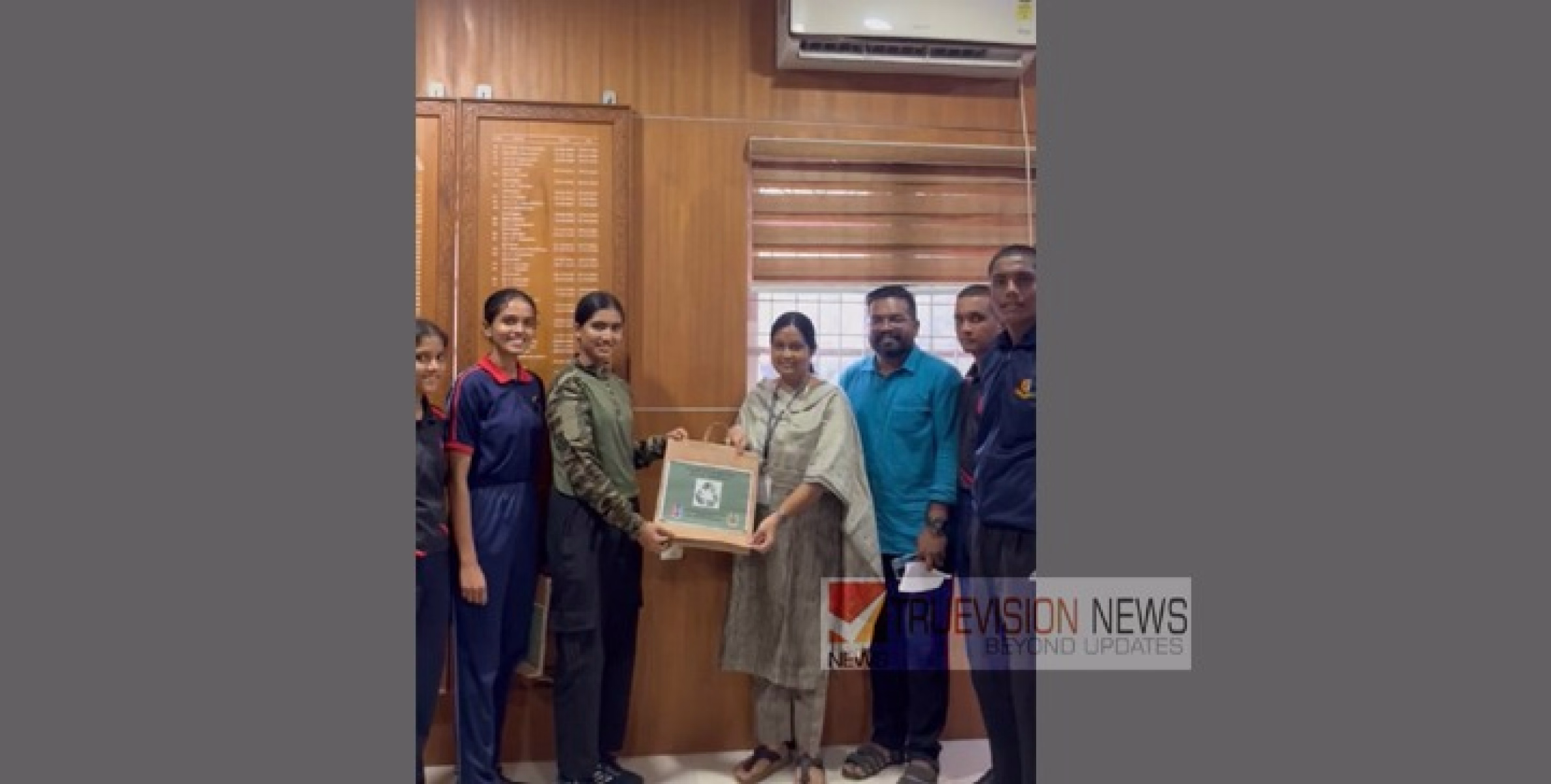 പുനീത് സാഗർ അഭിയാൻ ; ബ്രണ്ണൻ കോളേജ് എൻസിസി വിദ്യാർത്ഥികൾ പേപ്പർ ബാഗുകൾ നിർമ്മിച്ചു