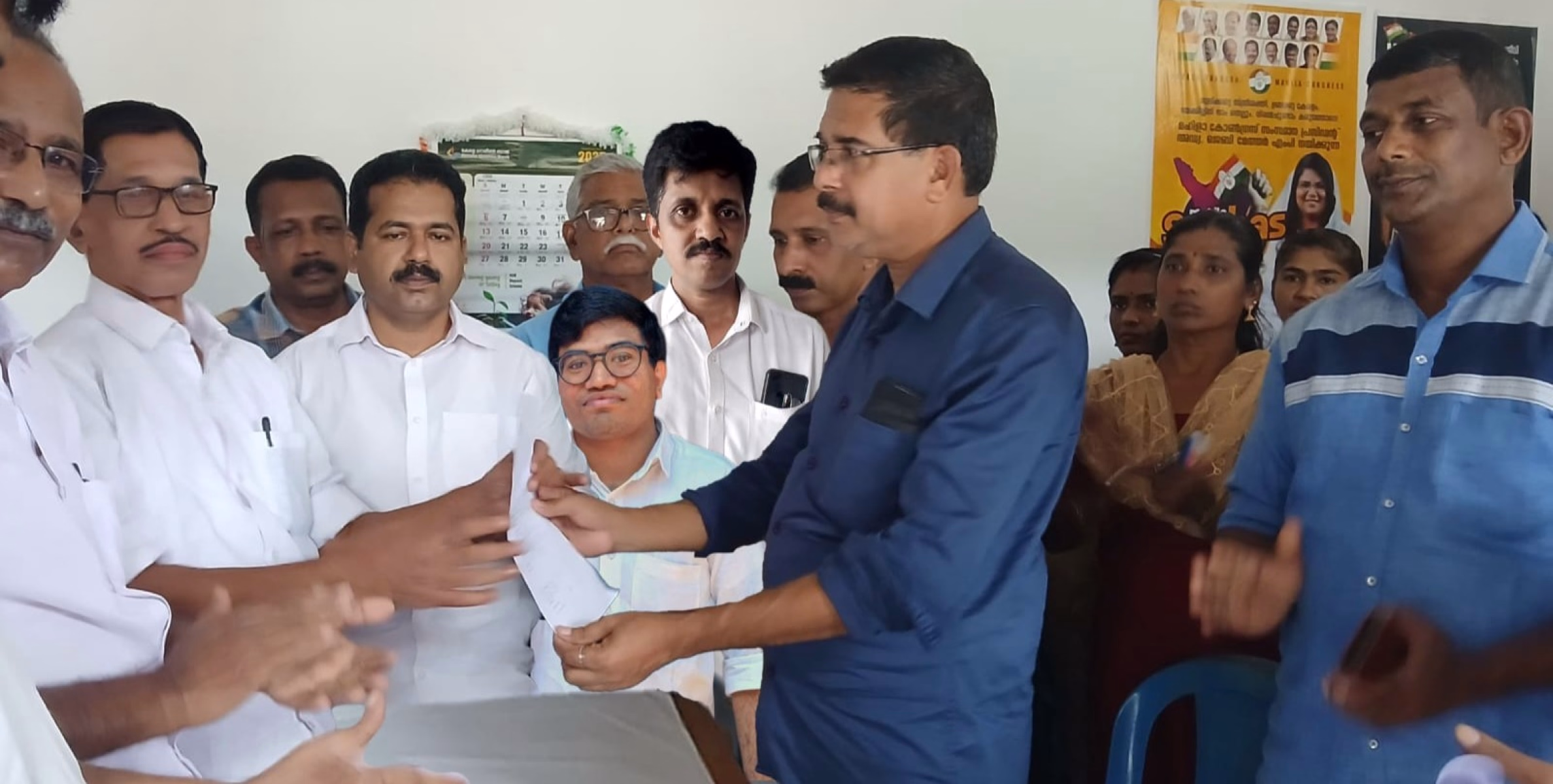 സംസ്ഥാന കടാശ്വാസ കമ്മീഷന് കർഷകർ അപേക്ഷ സമർപ്പിച്ചു