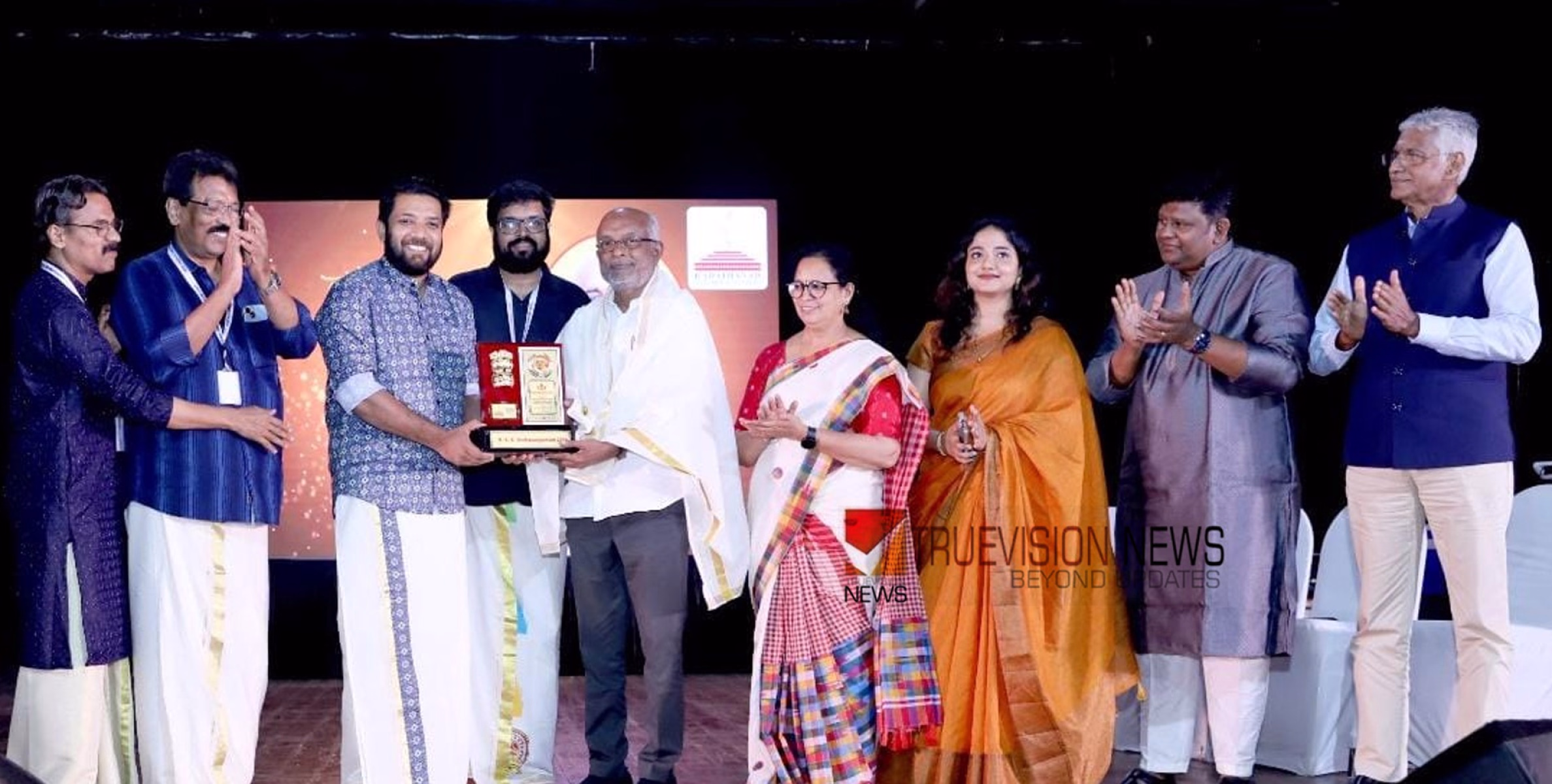 നൂറുവർഷം പിന്നിട്ട്; ‘ഗ്ലോബൽ കടത്തനാടൻ’ പുരസ്കാരം രമേശൻ പാലേരിക്ക് 