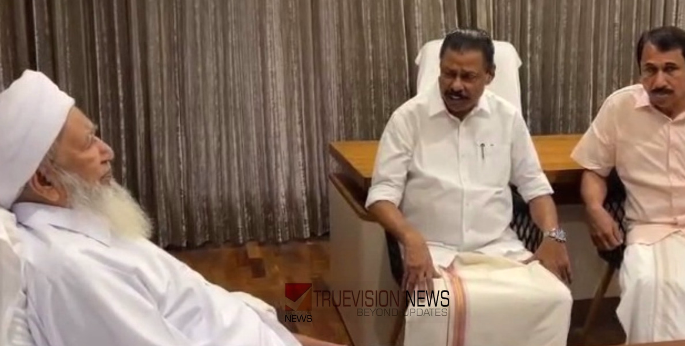 'മാനവികത ഉയർത്തിപ്പിടിച്ചു, മനുഷ്യത്വപരമായ ഇടപെടലിലൂടെ കാന്തപുരം നമ്മുടെയെല്ലാം പ്രിയപ്പെട്ട മുസ്‌ലിയാരായി മാറിയിരിക്കുന്നു' - എം വി ഗോവിന്ദൻ