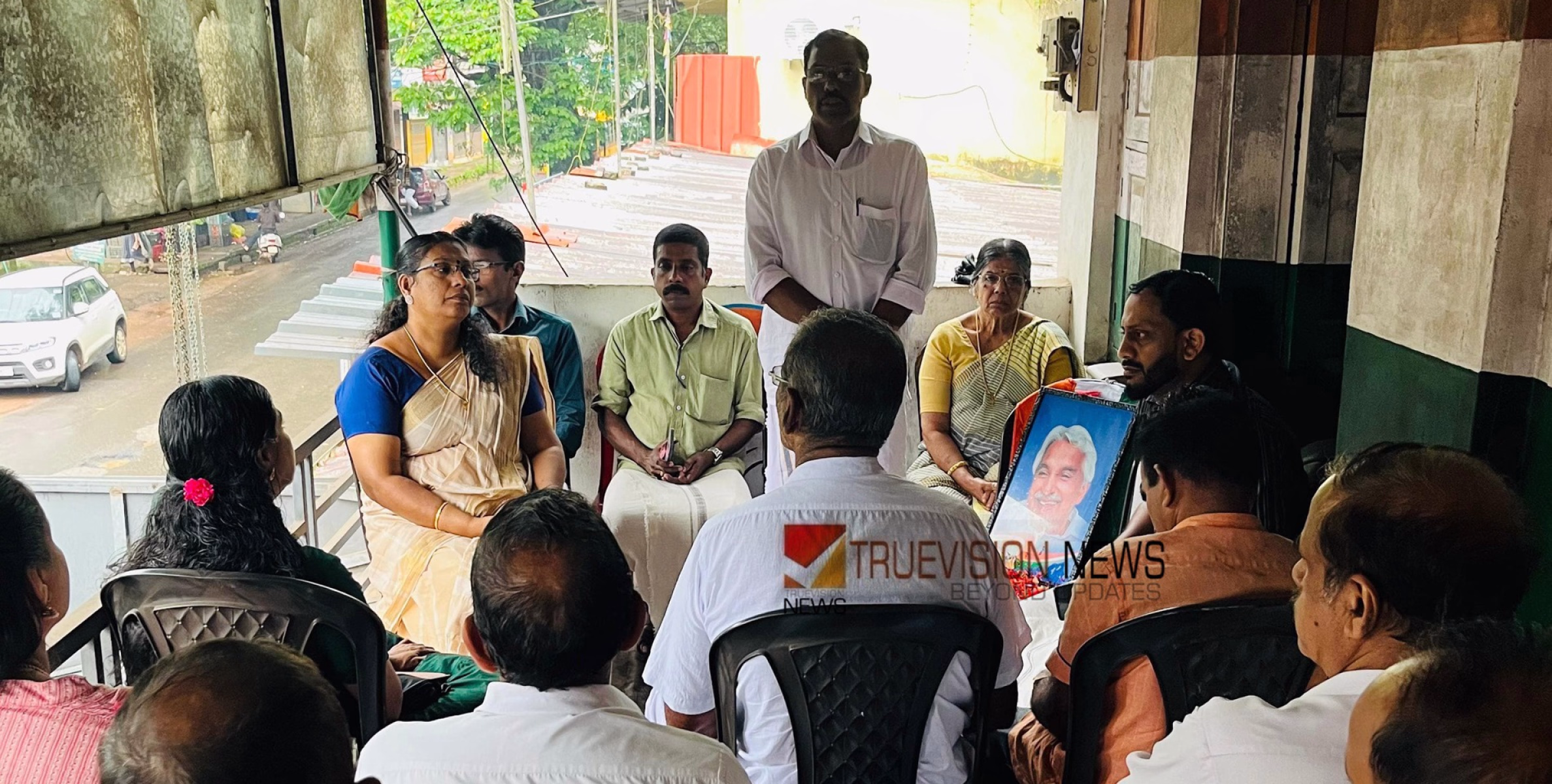 വേർപാടിന്റെ രണ്ട് വർഷം; തൂണേരിയിൽ ഉമ്മൻചാണ്ടി അനുസ്മരണം
