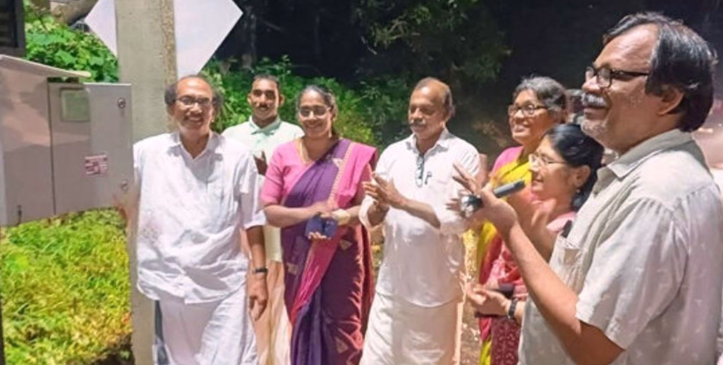 ഇരുട്ടകറ്റി പ്രഭ ചൊരിഞ്ഞ് മിനിമാസ്റ്റ് ലൈറ്റുകൾ; ഇനി കുറ്റ്യാടിക്ക് വെളിച്ചമേകും