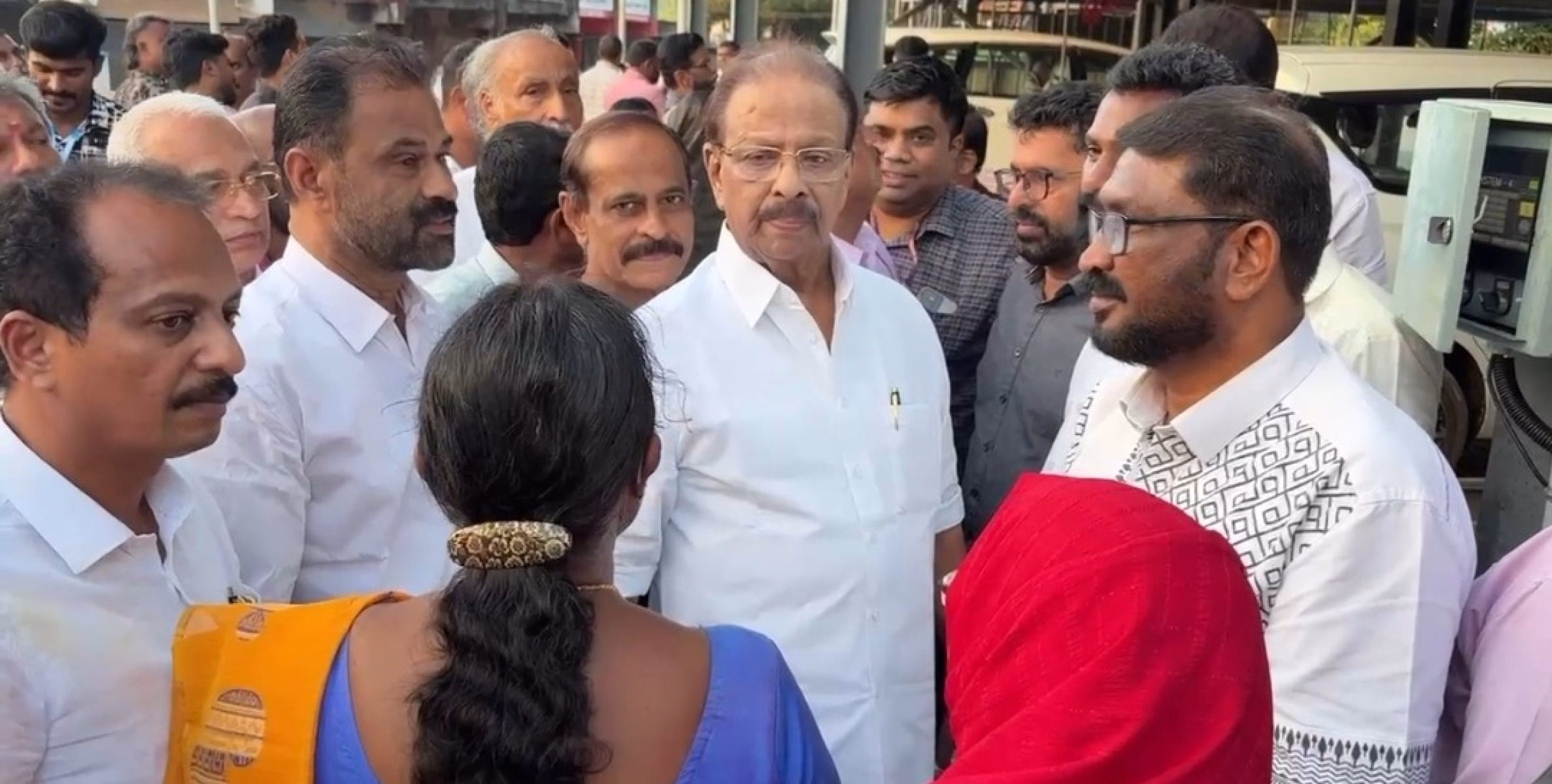 കണ്ണൂരിൽ കാർ പാർക്കിങിന് പരിഹാരമാകുന്നു; മള്‍ട്ടി ലെവല്‍ പാര്‍ക്കിങ് കേന്ദ്രം പ്രവർത്തനം തുടങ്ങി