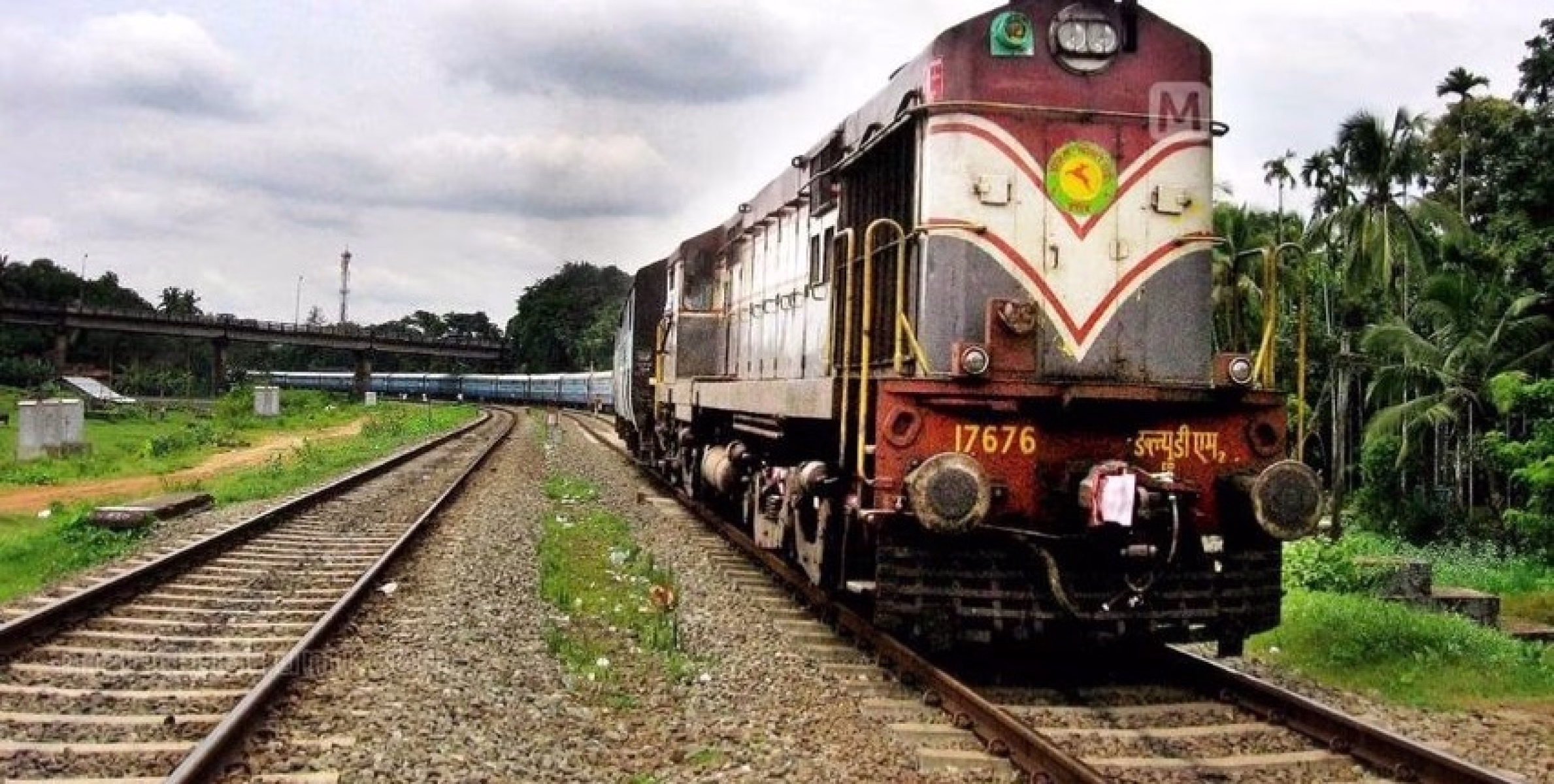 വർക്കലയിൽ ട്രെയിനിൽ നിന്ന് യുവതിയെ ട്രാക്കിലേക്ക് തള്ളിയിട്ടു; അക്രമി കസ്റ്റഡിയിൽ