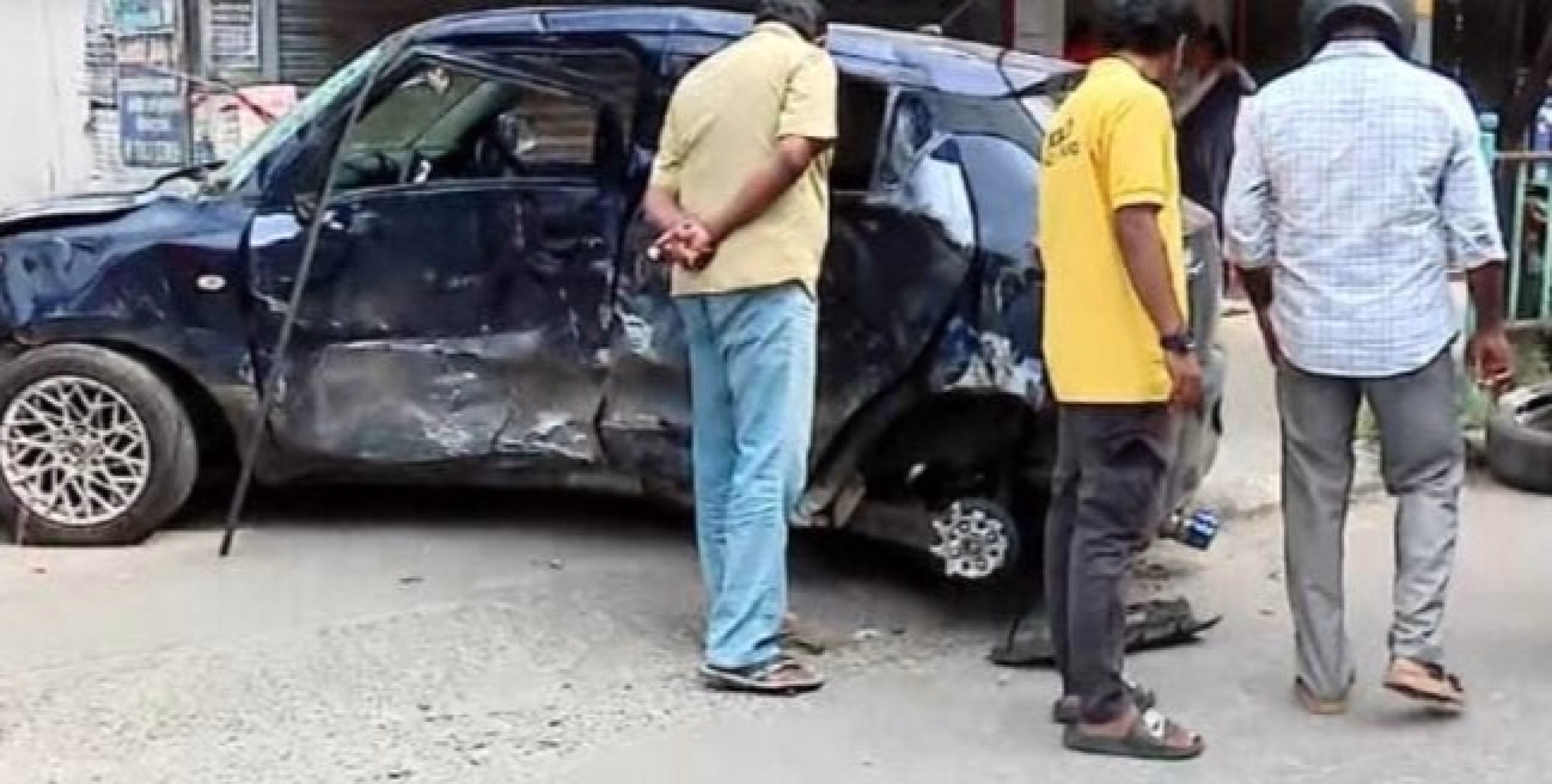 ഇടപ്പള്ളിയില്‍ വാഹനാപകടം; രണ്ട് വിദ്യാര്‍ത്ഥികള്‍ക്ക് ദാരുണാന്ത്യം