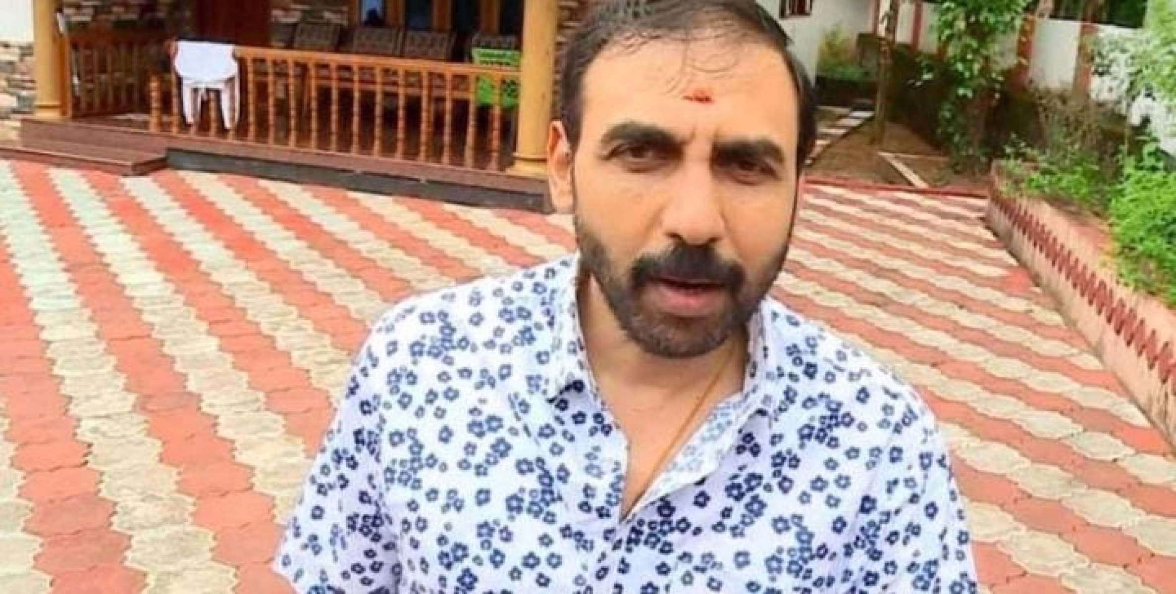 ശബരിമല സ്വര്‍ണക്കൊള്ള; ഉണ്ണികൃഷ്ണന്‍ പോറ്റിയുടെ വിദേശ യാത്രയില്‍ അന്വേഷണം