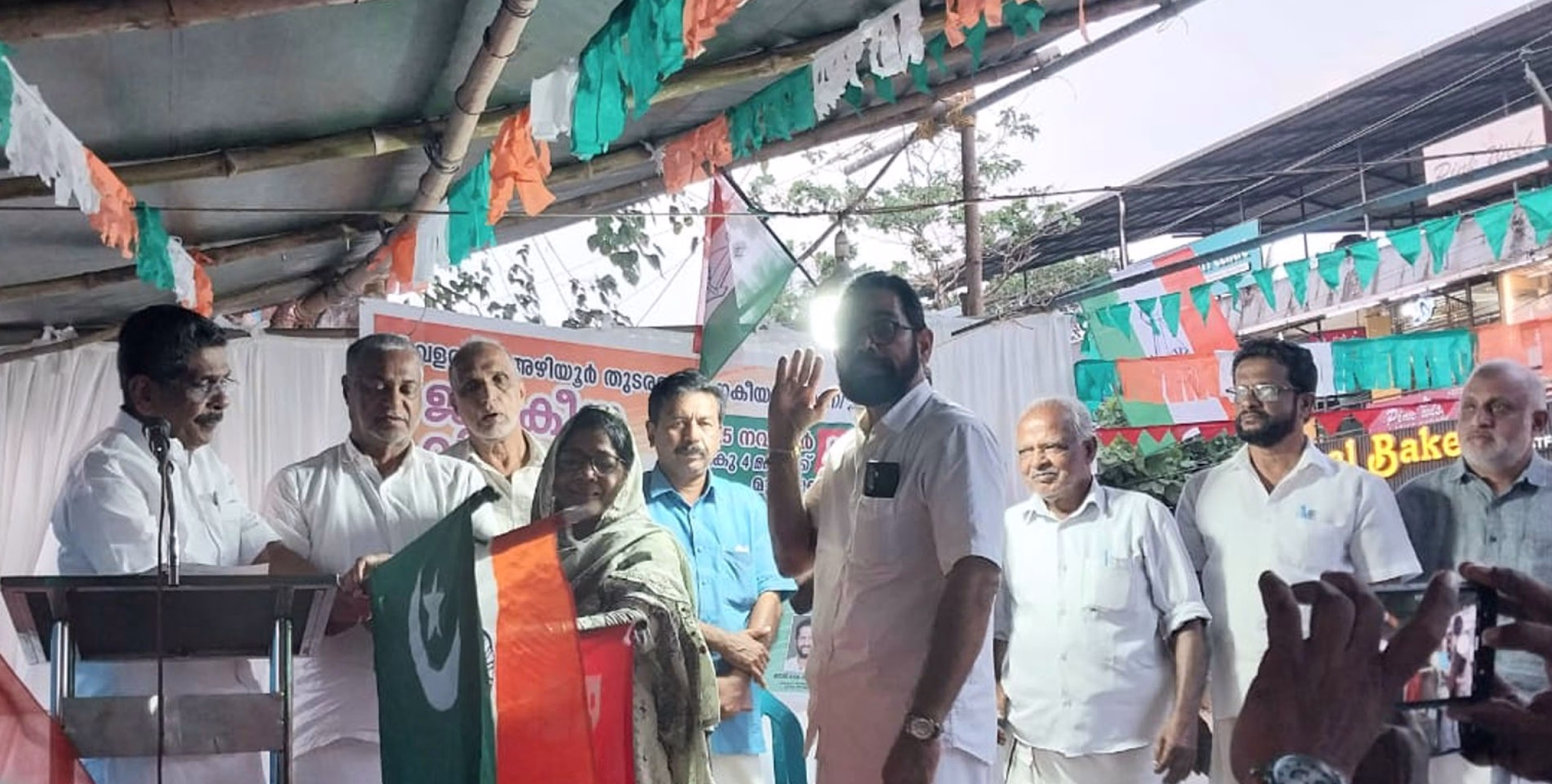 വികസന ജാഥ; കേരളം കണ്ട മുടിയനായ മുഖ്യമന്ത്രിയാണ് കേരളം ഭരിക്കുന്നത് - മുല്ലപ്പള്ളി രാമചന്ദ്രൻ