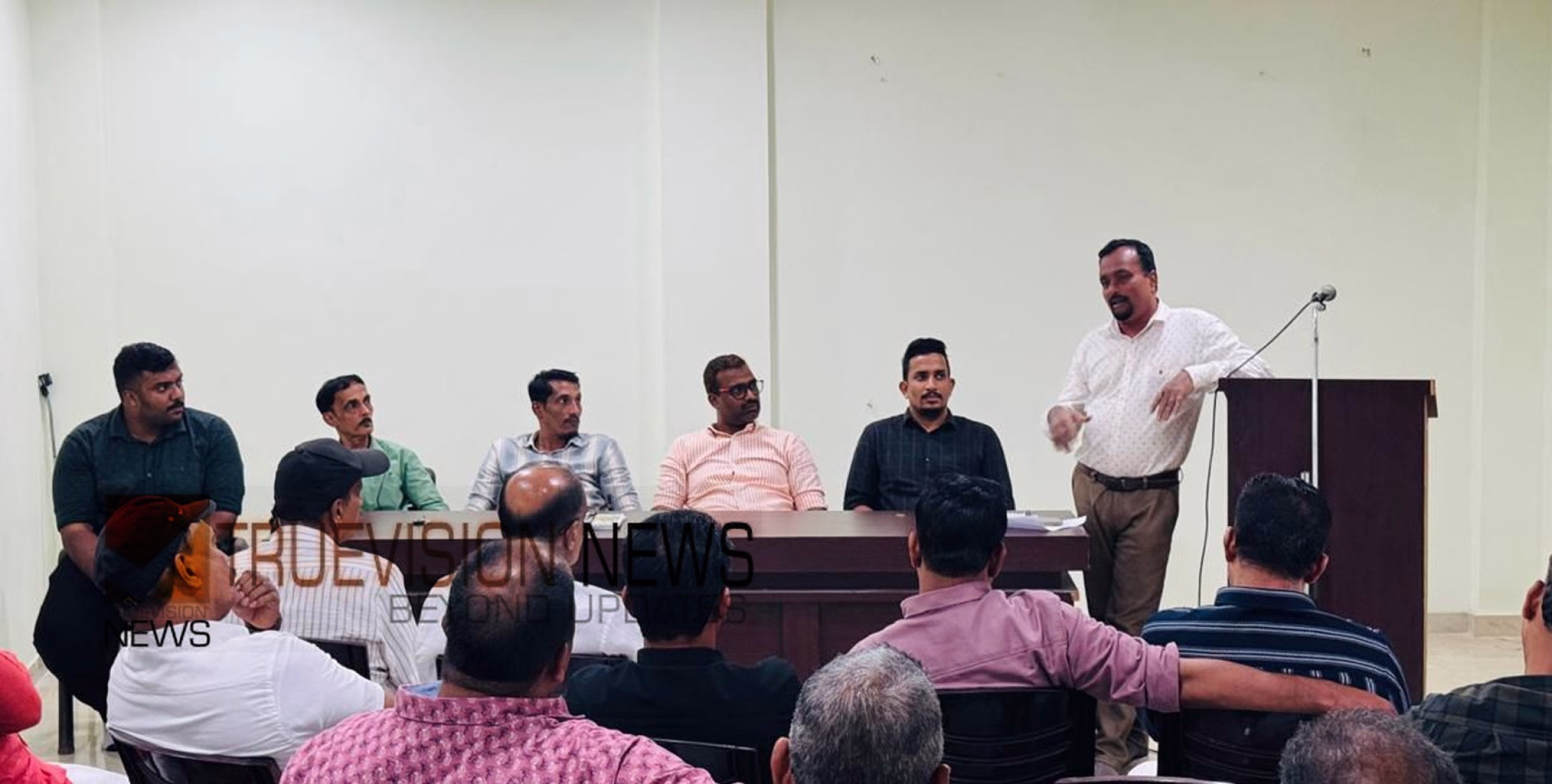 എസ്.ഐ.ആർ    മുസ്‌ലിം യൂത്ത്‌ ലീഗ് പൂർണ്ണ വിശദീകരണവും പരിഹാരവും പരിപാടി സംഘടിപ്പിച്ചു