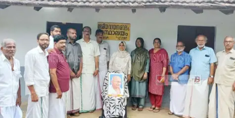 ദേശീയ വായന ശാല & ഗ്രന്ഥാലയം കുട്ടമ്പൂർ ഗാന്ധി ജയന്തിദിനത്തിൽ പുഷ്പാർച്ചനയും ശുചീകരണ പ്രവർത്തിയും നടത്തി 