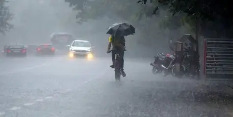 സംസ്ഥാനത്ത് മഴ കനക്കും ;കേന്ദ്ര കാലാവസ്ഥവകുപ്പ് ഓറഞ്ച്, മഞ്ഞ അലർട്ടുകൾ പ്രഖ്യാപിച്ചു