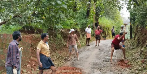 അമ്പായത്തോട് മിത്ര റസിഡൻസ് അസോസിയേഷന്റെ ആഭിമുഖ്യത്തിൽ  ശുചീകരണ പ്രവർത്തനങ്ങൾ നടത്തി