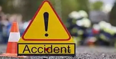 #accident | റോഡ് ക്രോസ് ചെയ്യവേ സ്കൂട്ടർ ഇടിച്ചു, തെറിച്ച് വീണ വയോധികൻറെ മേൽ ബസ് കയറി; 62 കാരന് ദാരുണാന്ത്യം